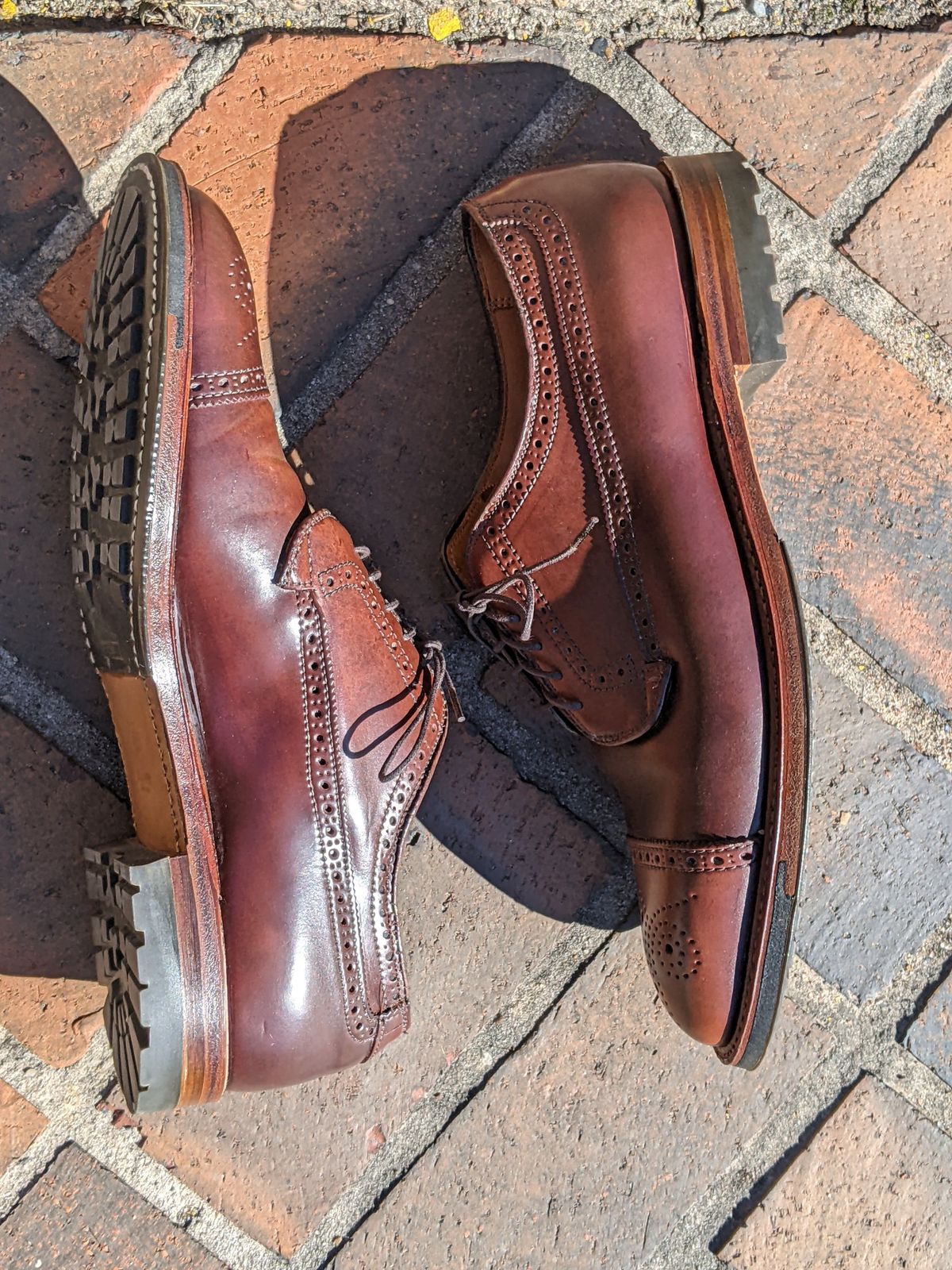 Photo by patinathunderdome on March 1, 2022 of the Alden Atom Blucher in Horween Color 8 Shell Cordovan.