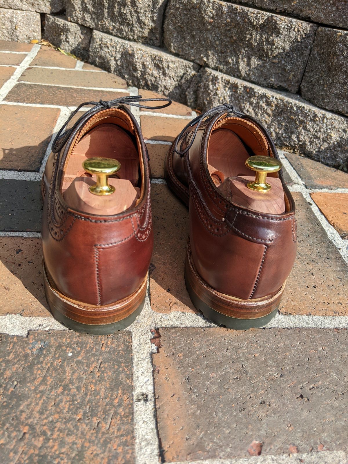 Photo by patinathunderdome on May 4, 2022 of the Alden Atom Blucher in Horween Color 8 Shell Cordovan.