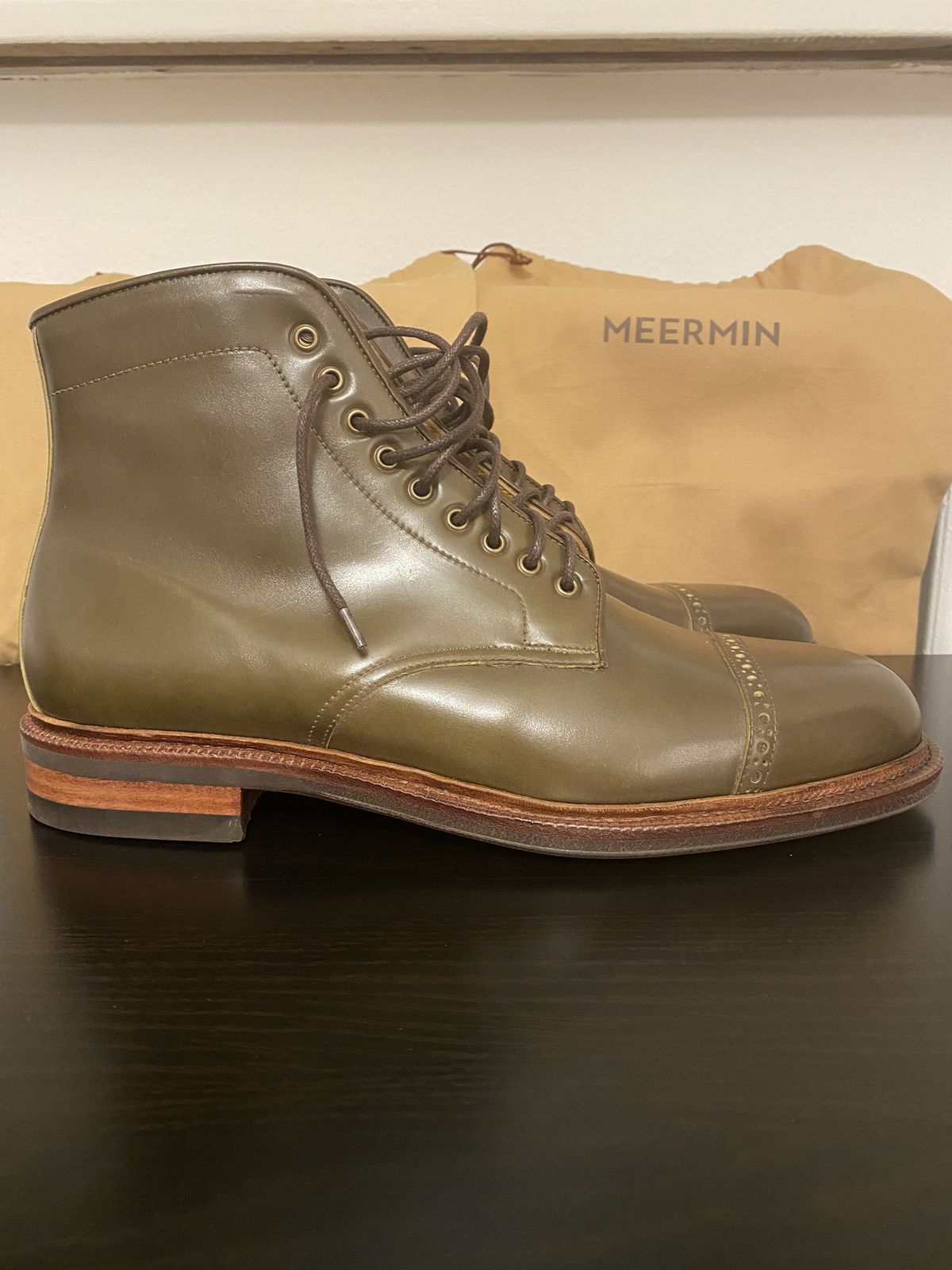 Photo by patinathunderdome on October 2, 2021 of the Meermin Derby Boot in Shinki Olive Shell Cordovan.