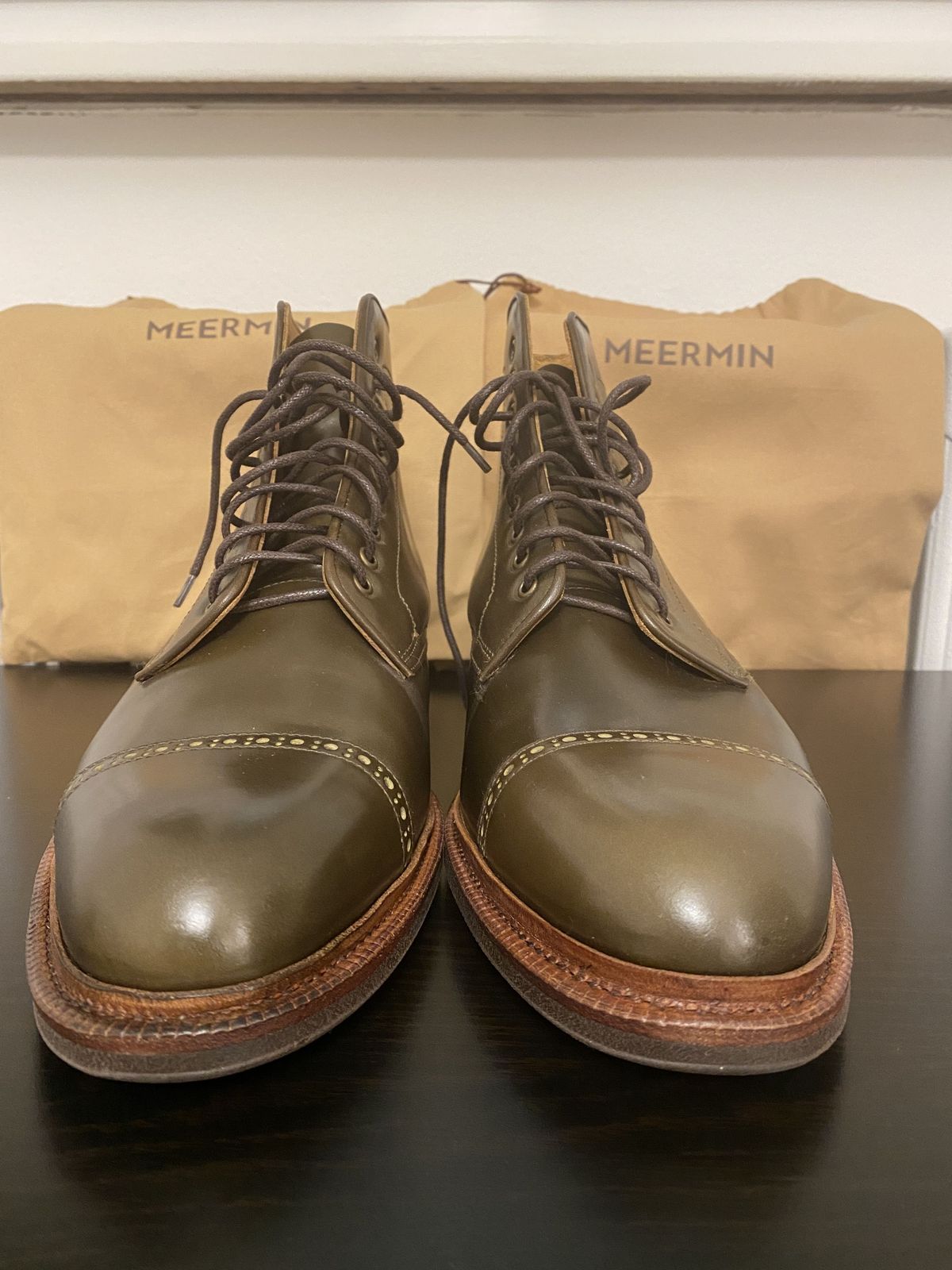 Photo by patinathunderdome on October 2, 2021 of the Meermin Derby Boot in Shinki Olive Shell Cordovan.