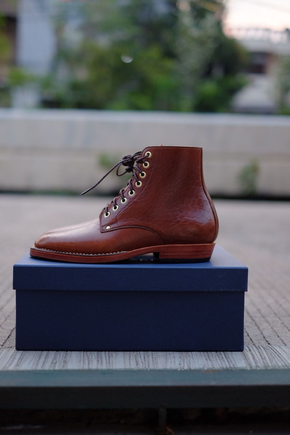 Photo by patinathunderdome on October 2, 2021 of the Benzein TDD-01 Boot in Shinki Brown Oiled Horsebutt.