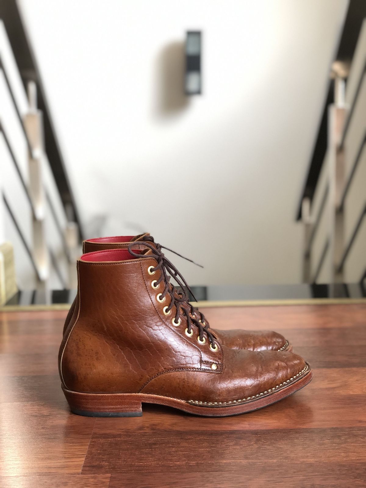Photo by patinathunderdome on November 5, 2021 of the Benzein TDD-01 Boot in Shinki Brown Oiled Horsebutt.