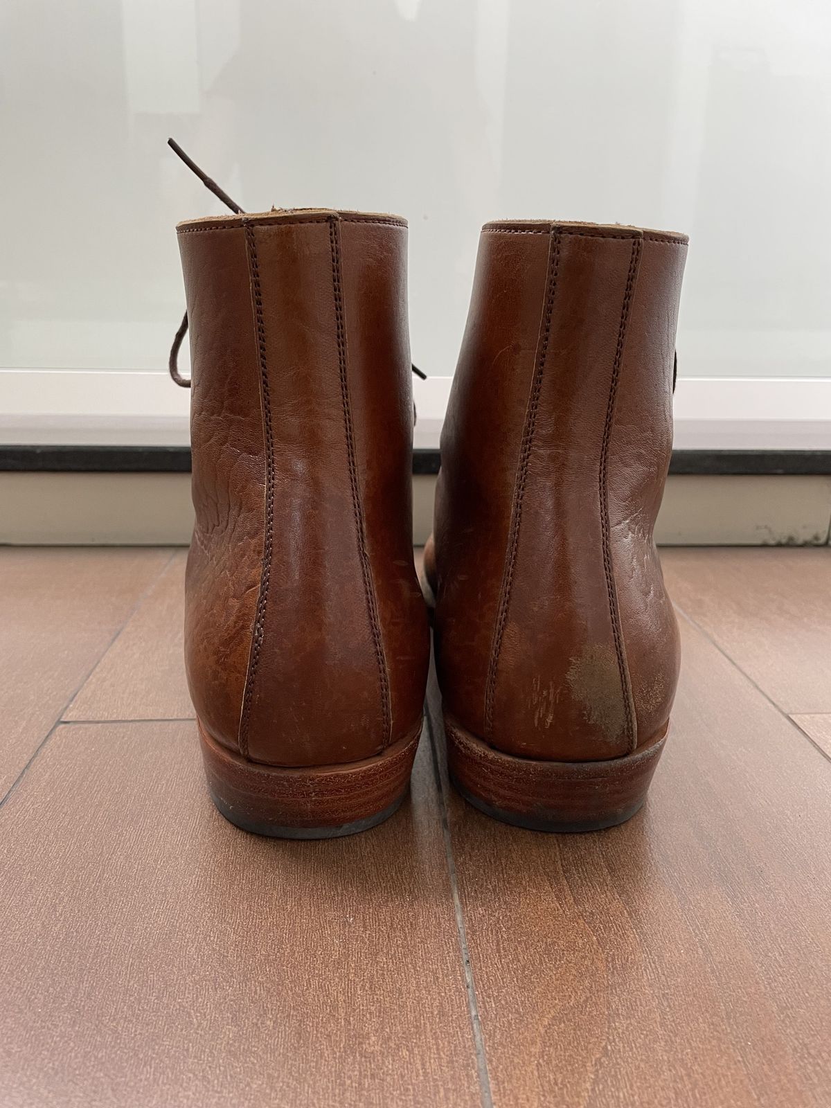 Photo by patinathunderdome on December 4, 2021 of the Benzein TDD-01 Boot in Shinki Brown Oiled Horsebutt.