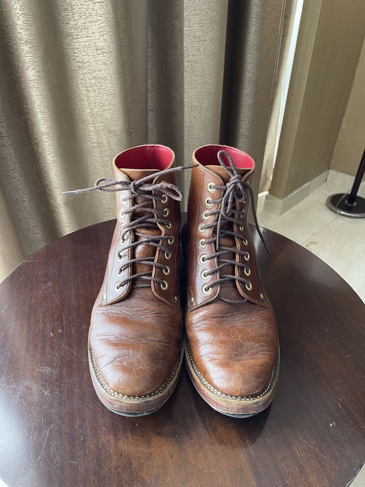 Photo by patinathunderdome on January 5, 2022 of the Benzein TDD-01 Boot in Shinki Brown Oiled Horsebutt.