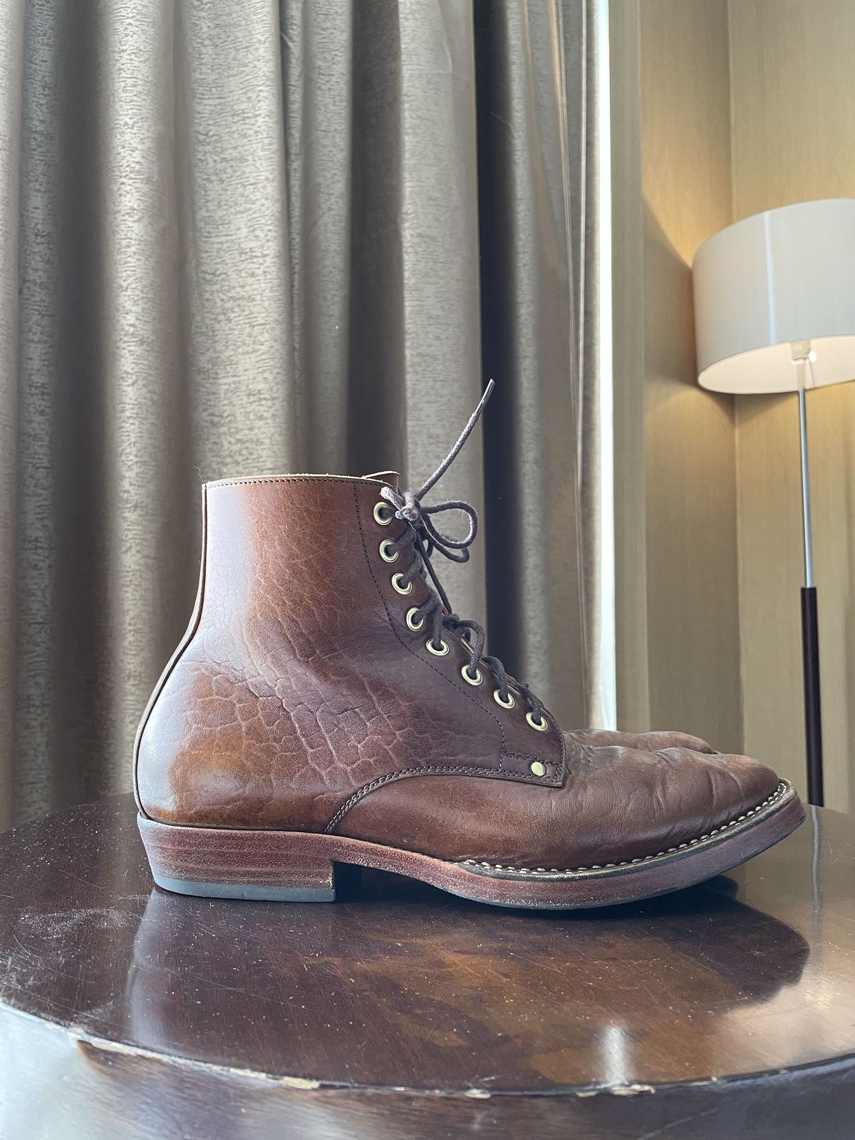 Photo by patinathunderdome on January 5, 2022 of the Benzein TDD-01 Boot in Shinki Brown Oiled Horsebutt.