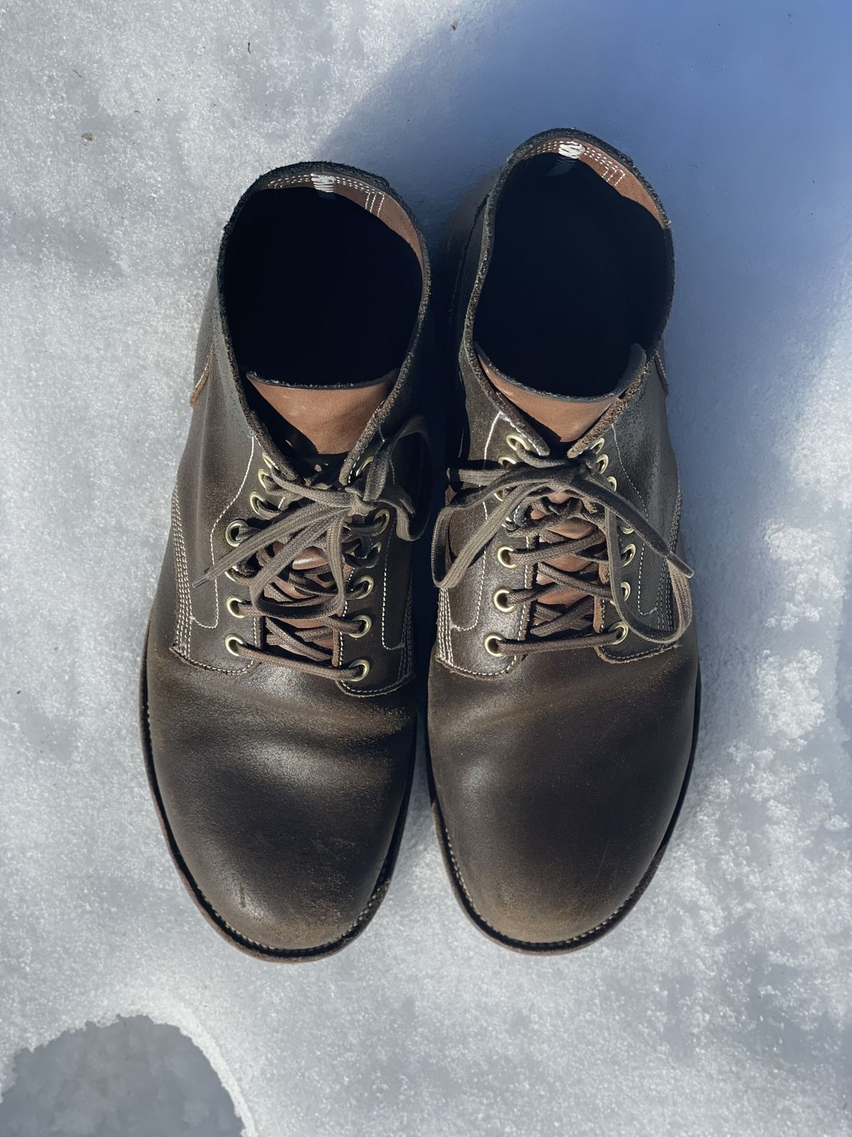 Photo by patinathunderdome on February 1, 2022 of the Viberg Boondocker in Horween Olive Waxed Flesh.