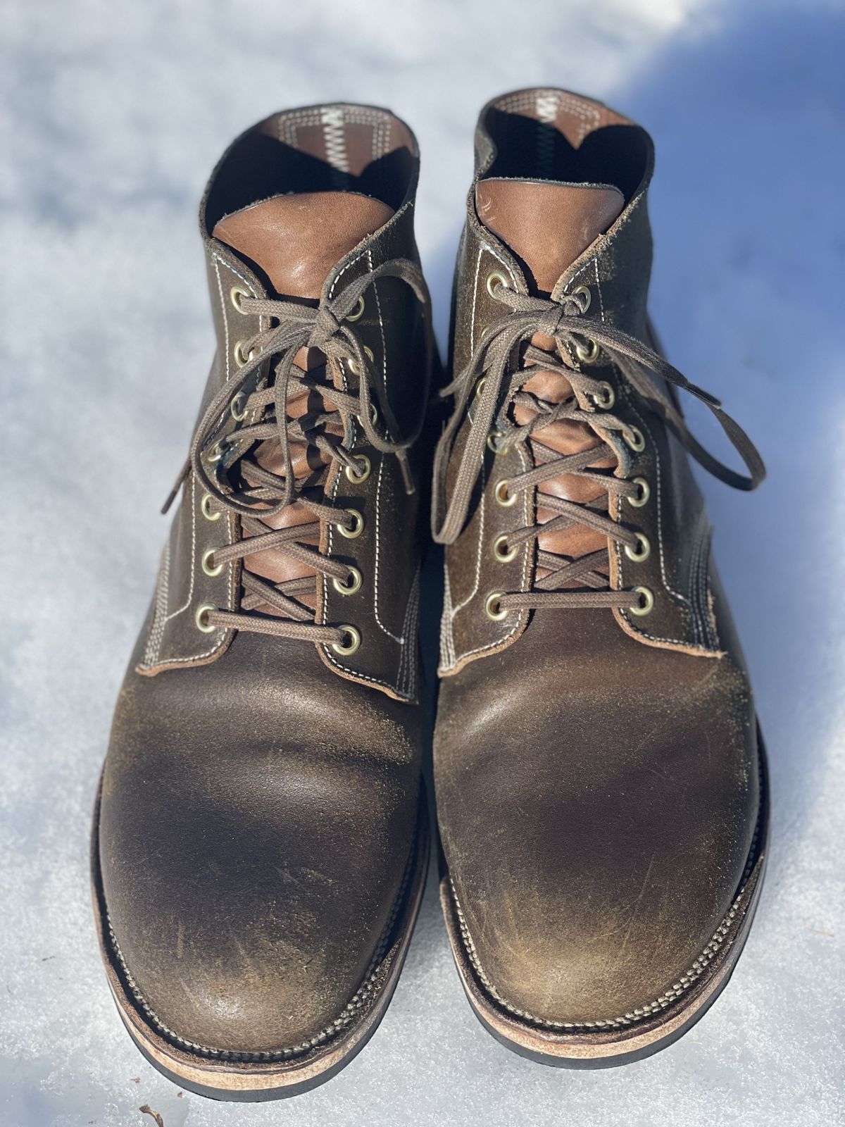 Photo by patinathunderdome on February 1, 2022 of the Viberg Boondocker in Horween Olive Waxed Flesh.