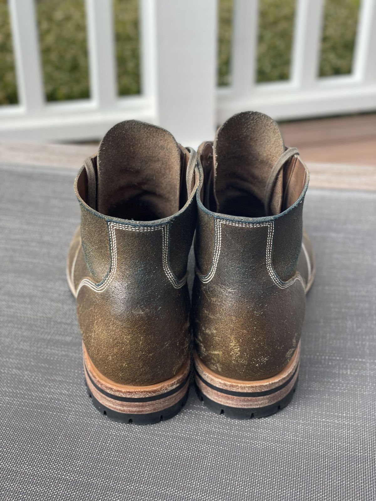 Photo by patinathunderdome on March 1, 2022 of the Viberg Boondocker in Horween Olive Waxed Flesh.