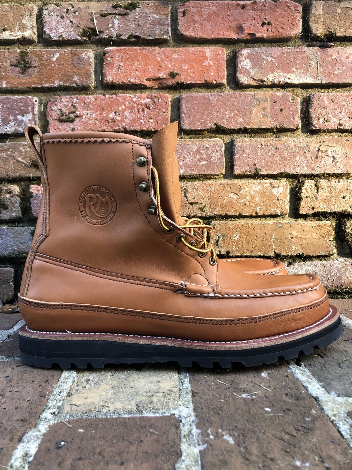 Photo by patinathunderdome on September 30, 2021 of the Russell Moccasin Co. Bird Shooter in Tanneries Haas Tan French Veal.