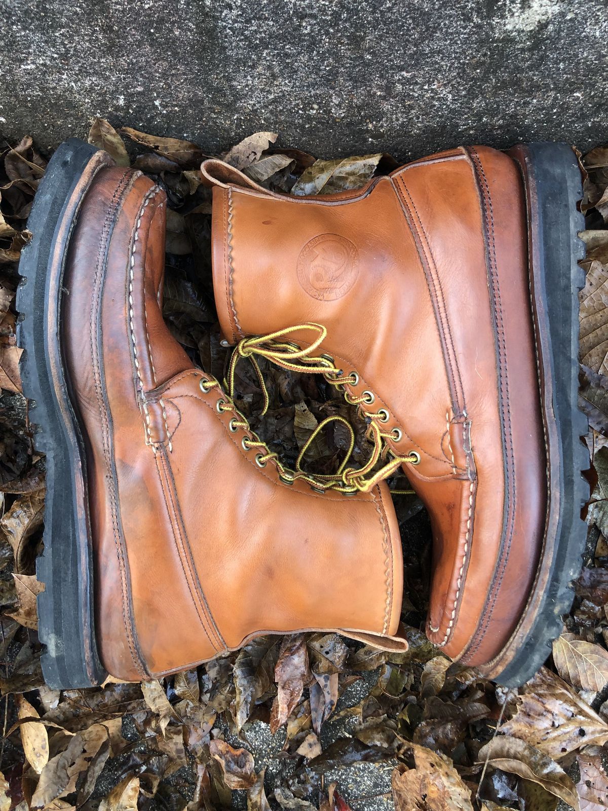 Photo by patinathunderdome on November 1, 2021 of the Russell Moccasin Co. Bird Shooter in Tanneries Haas Tan French Veal.