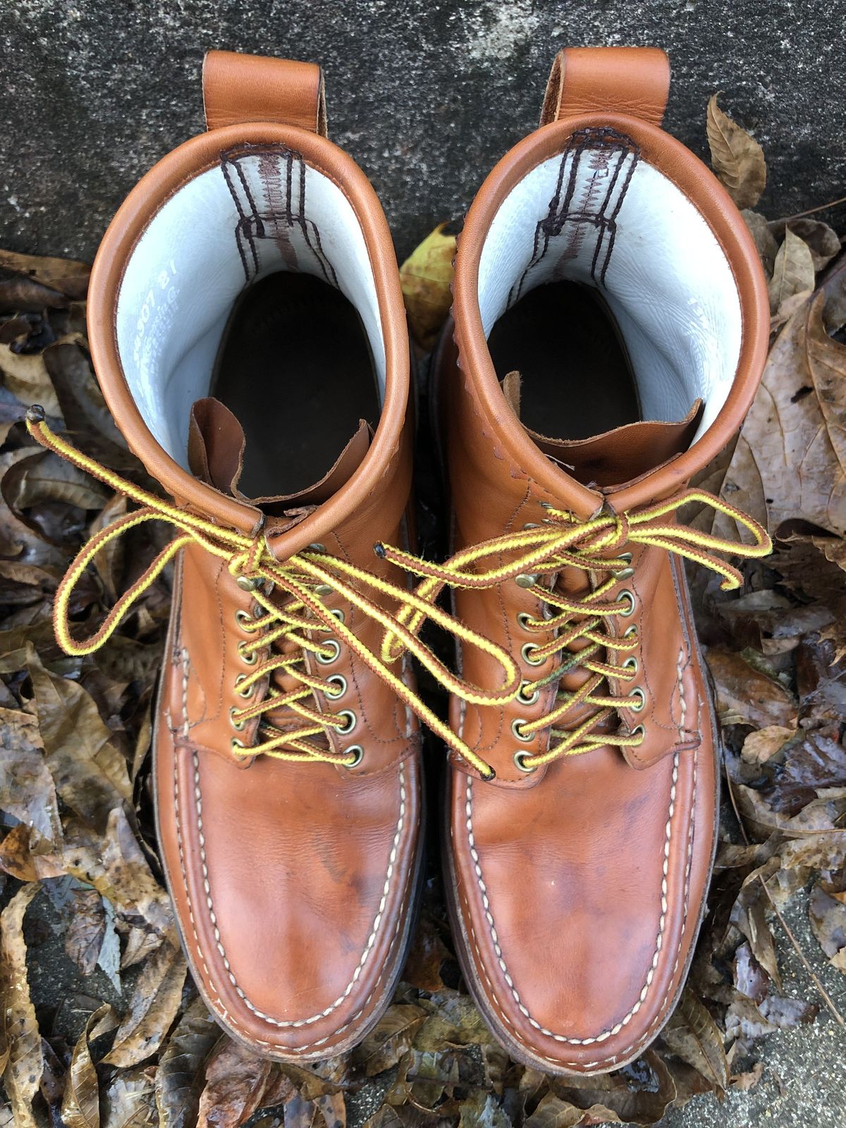 Photo by patinathunderdome on November 1, 2021 of the Russell Moccasin Co. Bird Shooter in Tanneries Haas Tan French Veal.