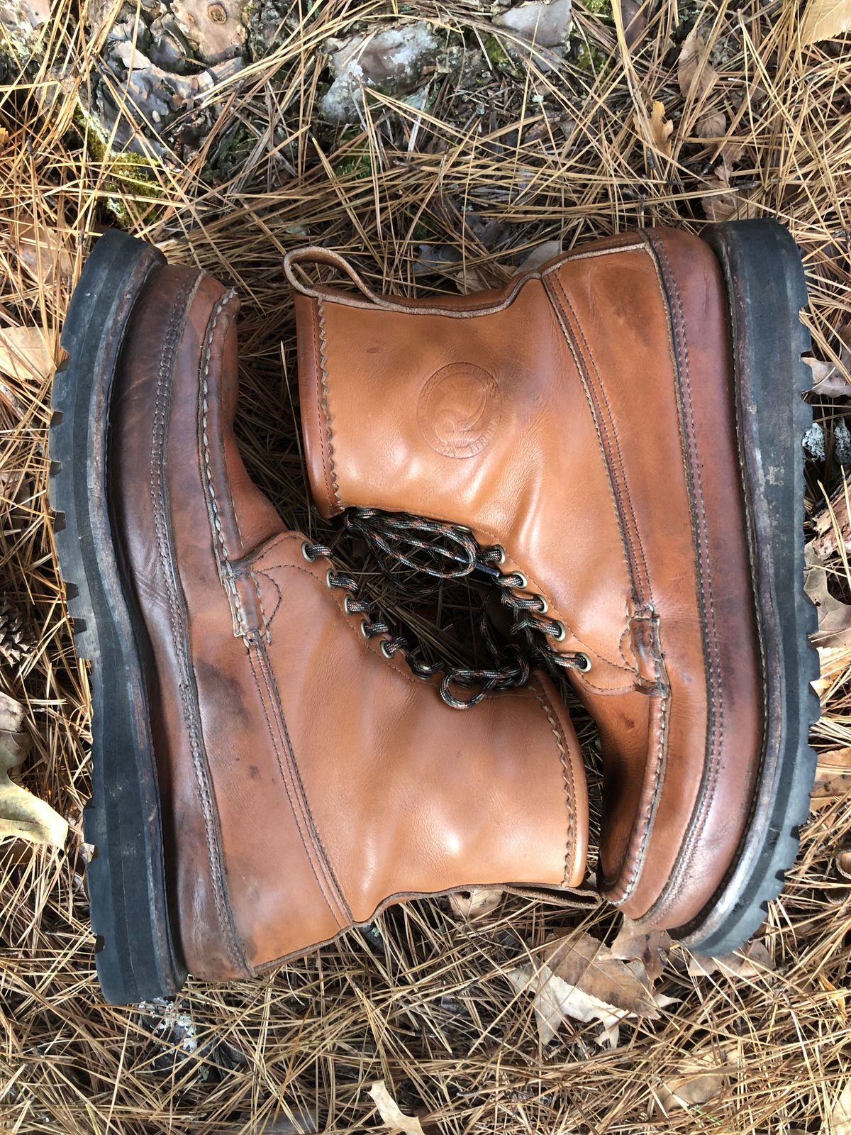 Photo by patinathunderdome on December 1, 2021 of the Russell Moccasin Co. Bird Shooter in Tanneries Haas Tan French Veal.