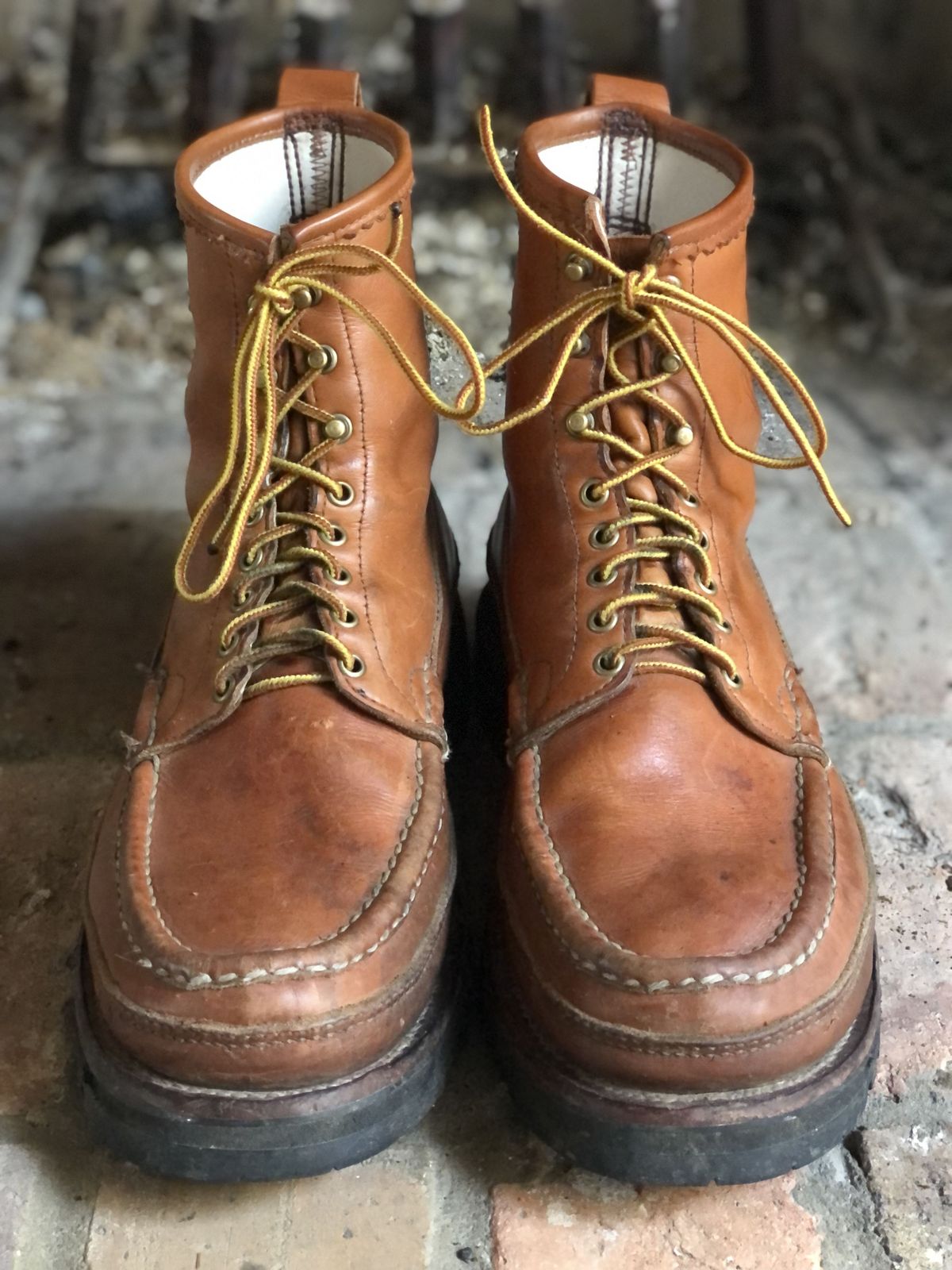 Photo by patinathunderdome on January 1, 2022 of the Russell Moccasin Co. Bird Shooter in Tanneries Haas Tan French Veal.