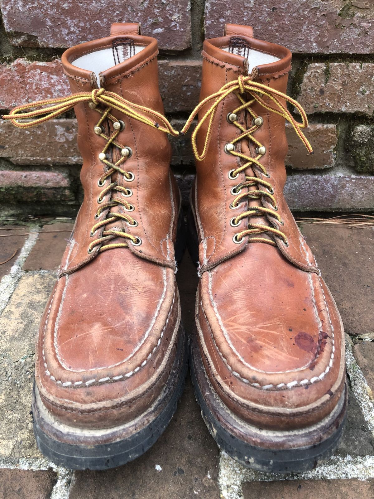 Photo by patinathunderdome on February 1, 2022 of the Russell Moccasin Co. Bird Shooter in Tanneries Haas Tan French Veal.