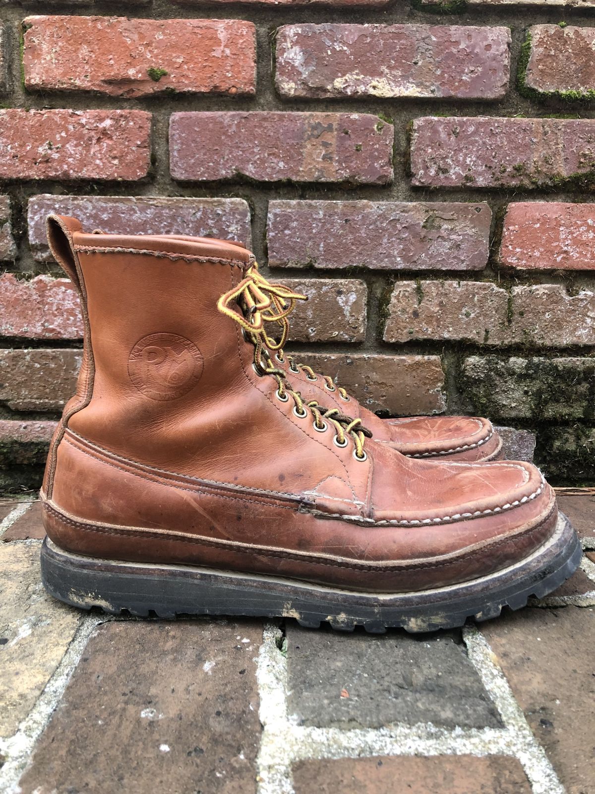 Photo by patinathunderdome on February 1, 2022 of the Russell Moccasin Co. Bird Shooter in Tanneries Haas Tan French Veal.