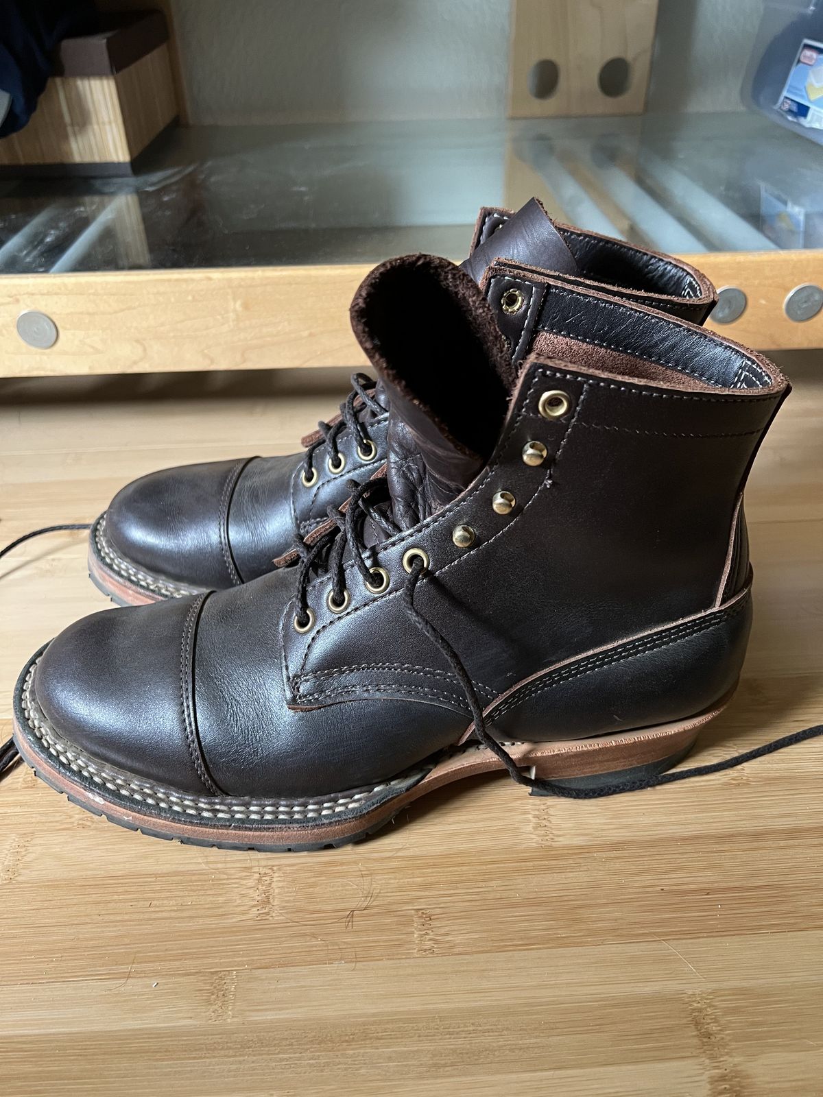Photo by patinathunderdome on November 5, 2021 of the White's Bounty Hunter in Seidel Brown Oil Tan.