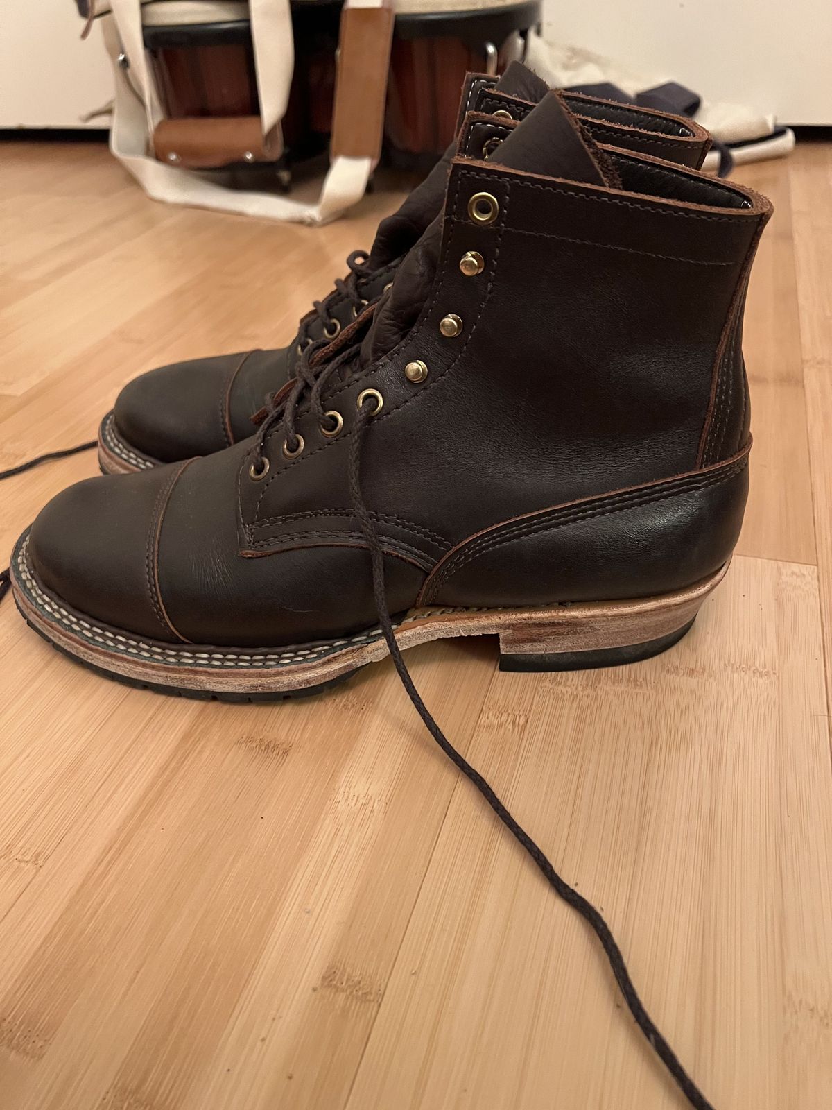 Photo by patinathunderdome on February 2, 2022 of the White's Bounty Hunter in Seidel Brown Oil Tan.