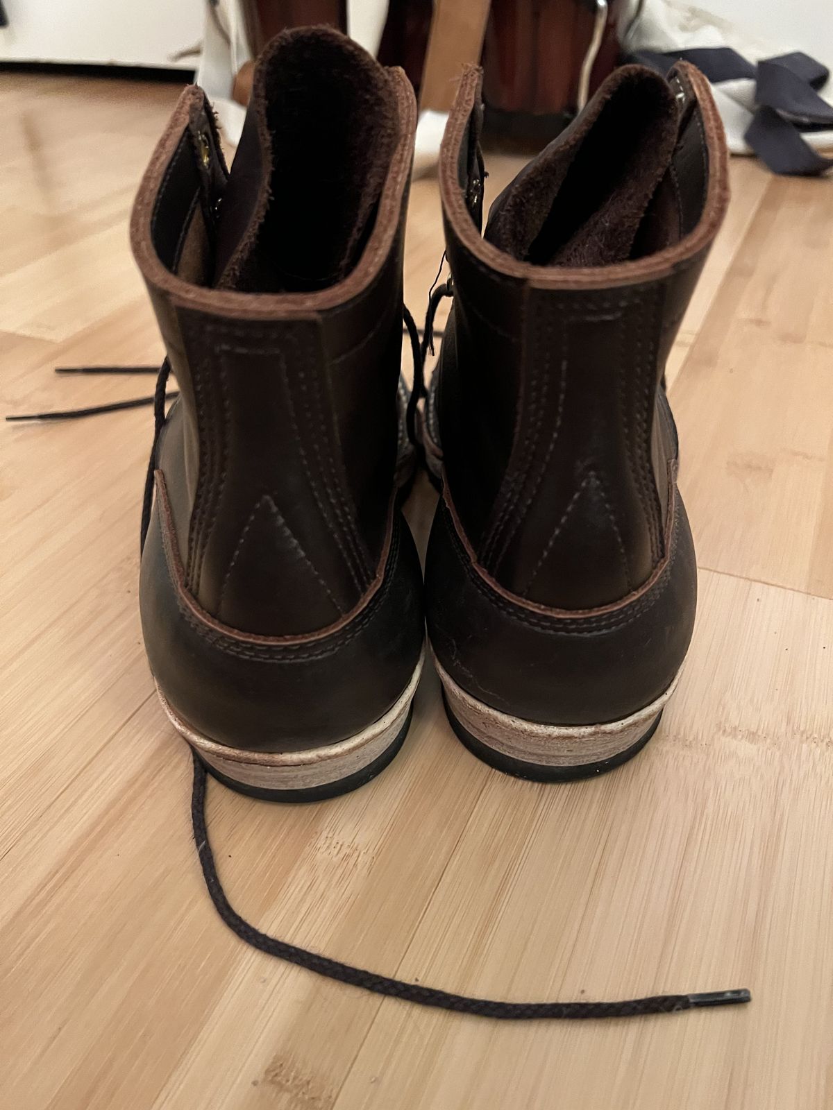 Photo by patinathunderdome on February 2, 2022 of the White's Bounty Hunter in Seidel Brown Oil Tan.