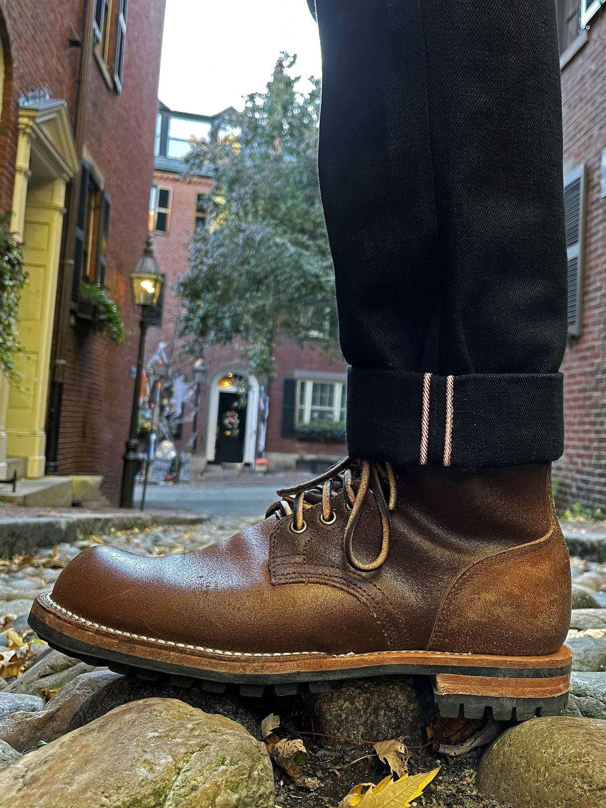 Photo by patinathunderdome on November 3, 2021 of the Viberg Boondocker in Horween Natural Waxed Flesh.