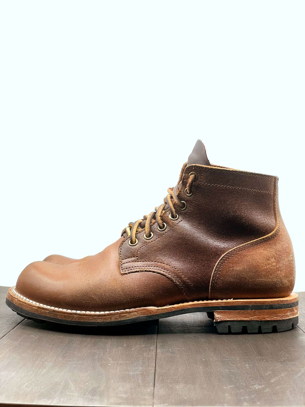 Photo by patinathunderdome on November 3, 2021 of the Viberg Boondocker in Horween Natural Waxed Flesh.