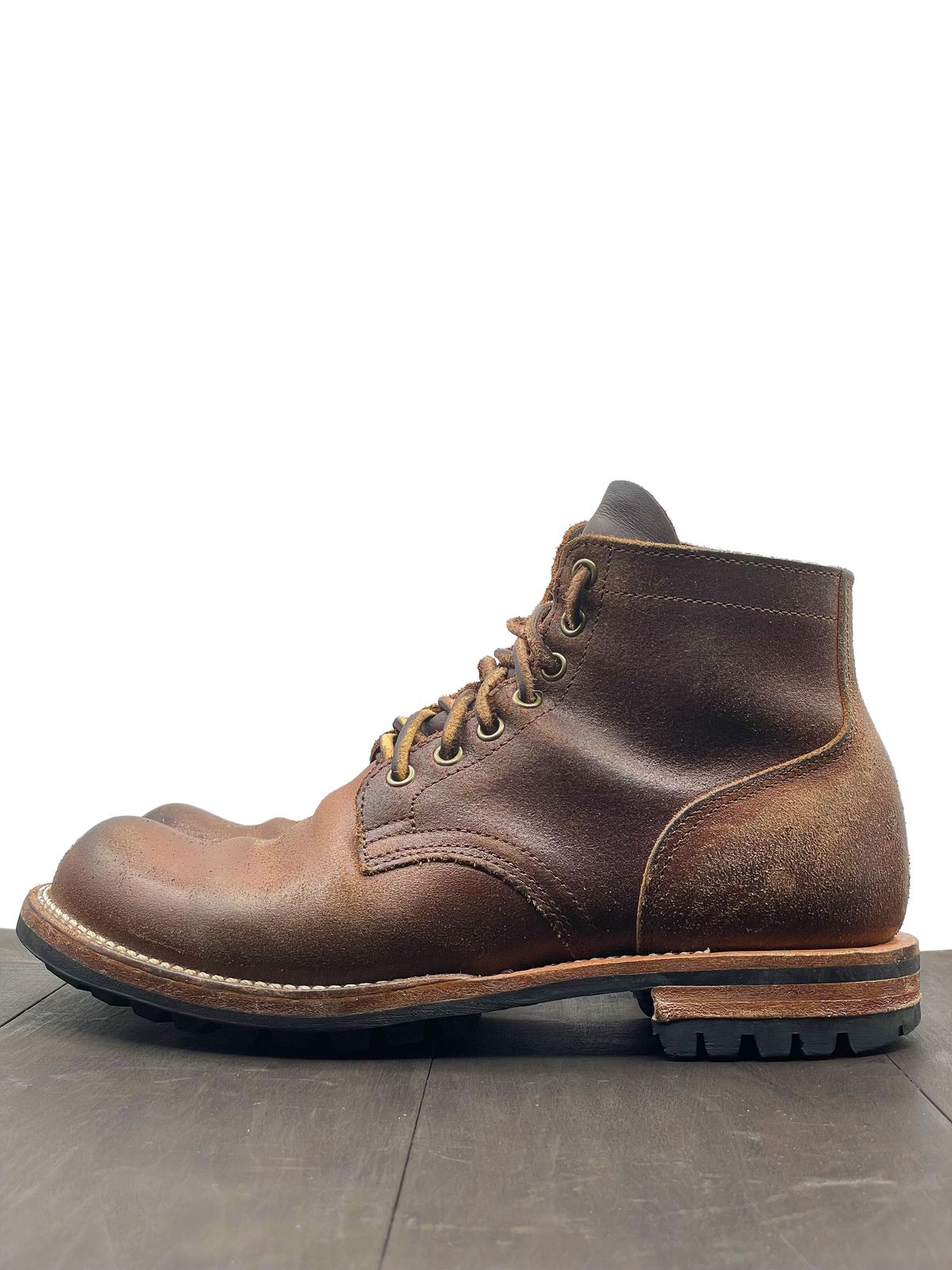 Photo by patinathunderdome on December 4, 2021 of the Viberg Boondocker in Horween Natural Waxed Flesh.