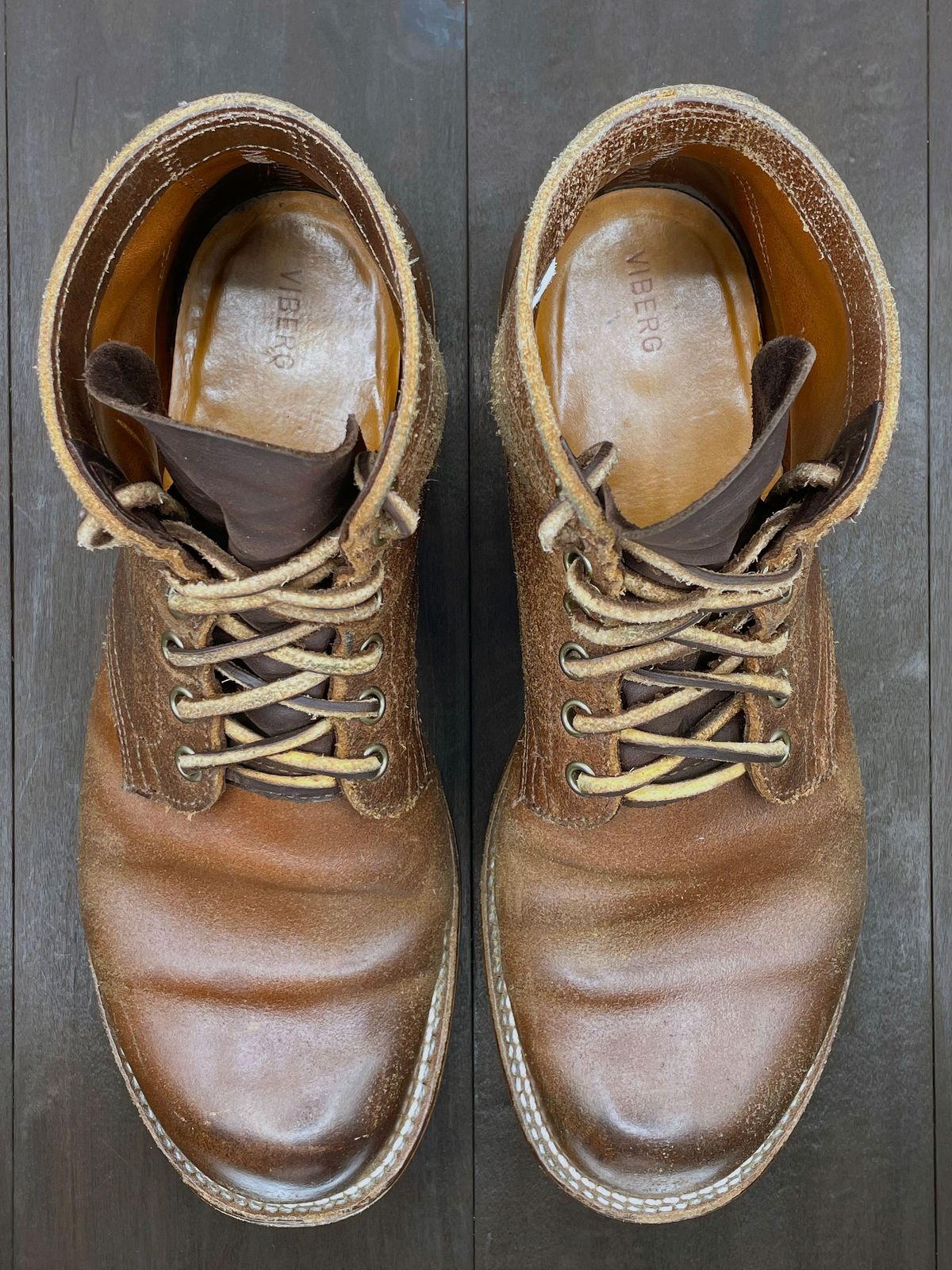 Photo by patinathunderdome on December 4, 2021 of the Viberg Boondocker in Horween Natural Waxed Flesh.