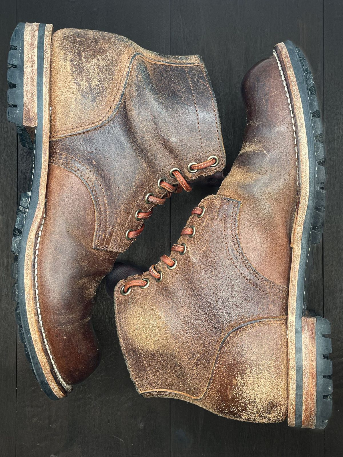 Photo by patinathunderdome on February 2, 2022 of the Viberg Boondocker in Horween Natural Waxed Flesh.