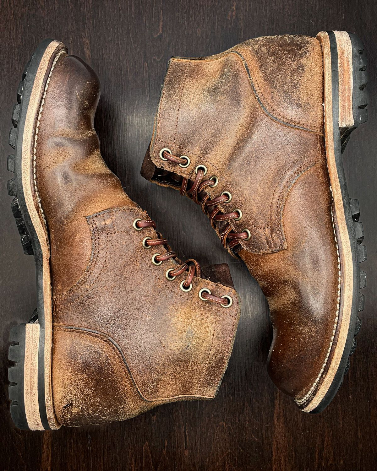 Photo by patinathunderdome on March 2, 2022 of the Viberg Boondocker in Horween Natural Waxed Flesh.