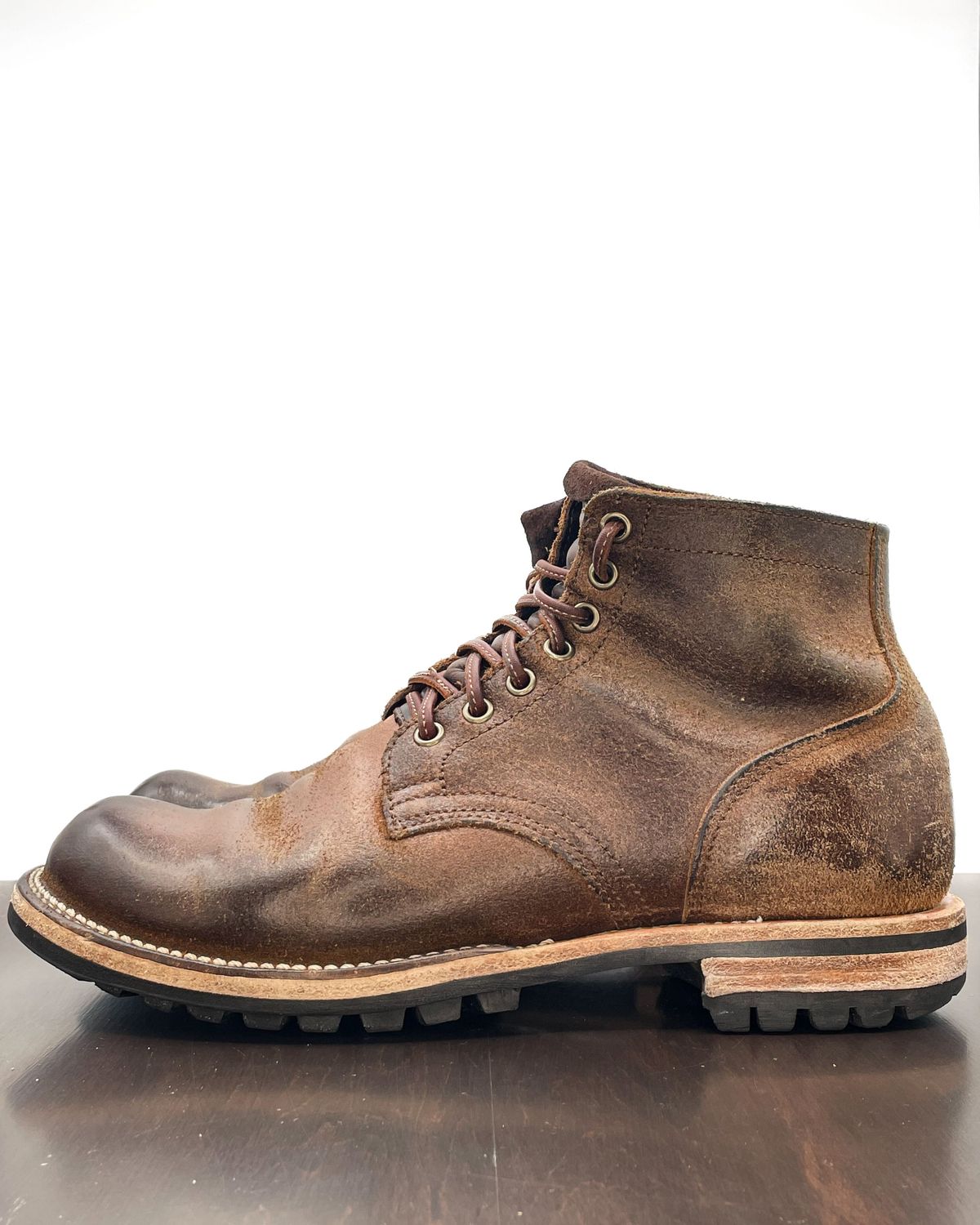 Photo by patinathunderdome on March 2, 2022 of the Viberg Boondocker in Horween Natural Waxed Flesh.