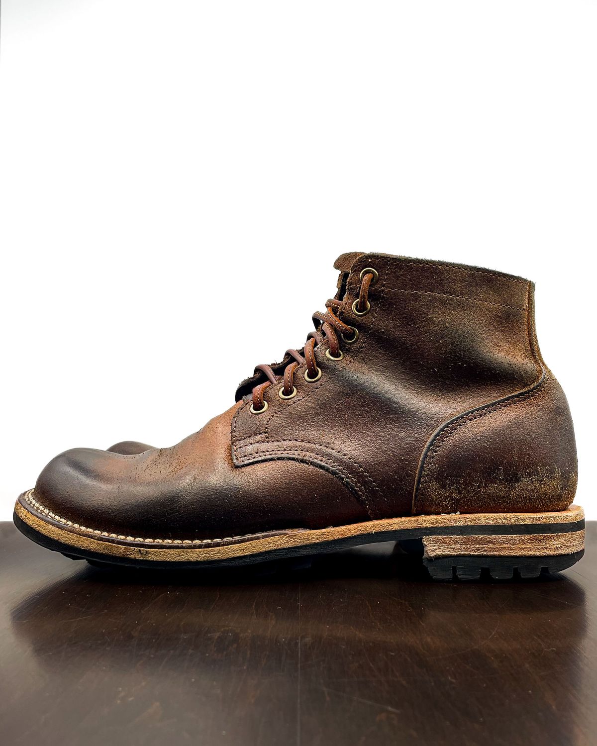 Photo by patinathunderdome on April 3, 2022 of the Viberg Boondocker in Horween Natural Waxed Flesh.