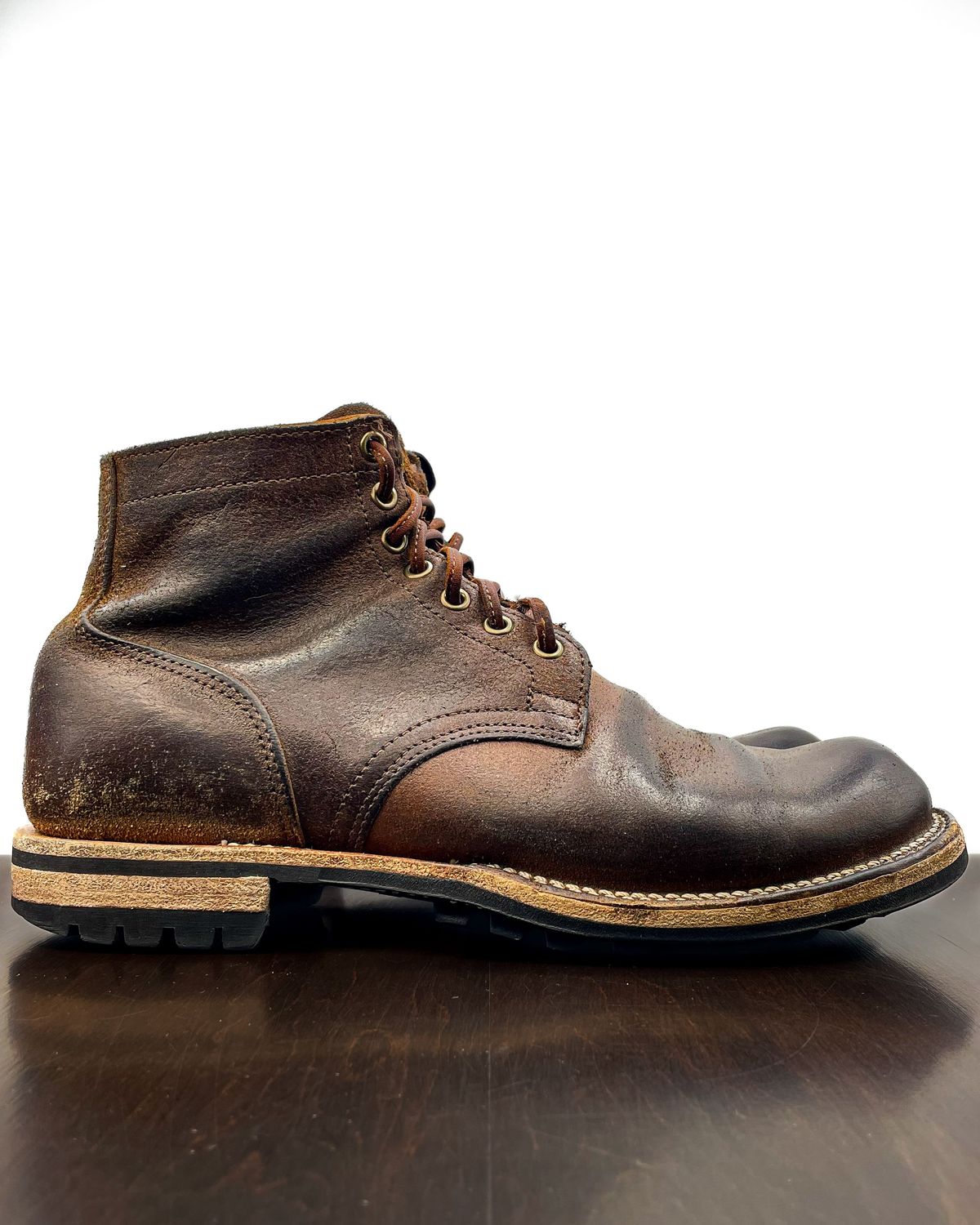 Photo by patinathunderdome on April 3, 2022 of the Viberg Boondocker in Horween Natural Waxed Flesh.