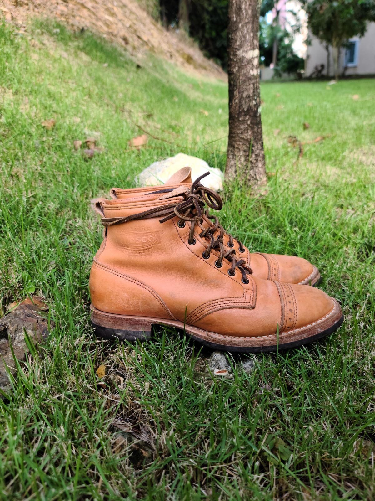 Photo by patinathunderdome on November 2, 2021 of the Wesco Hendrik in Horween Natural Essex.