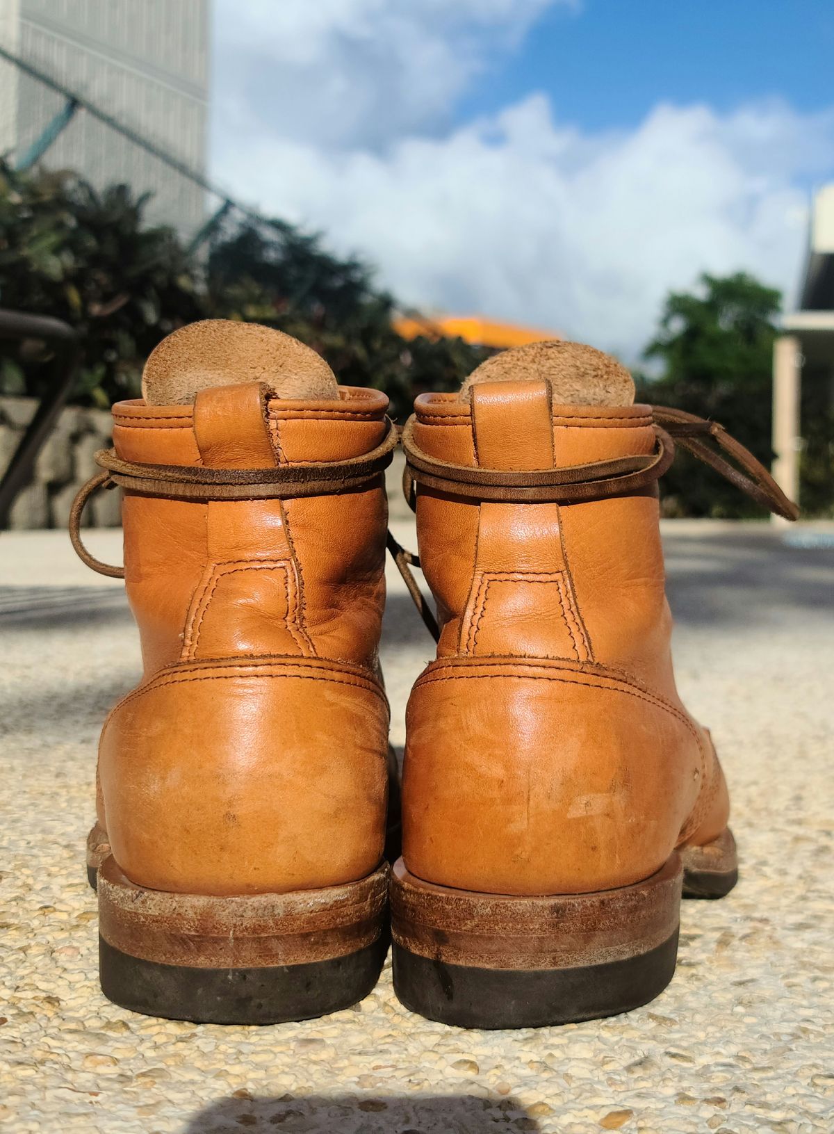Photo by patinathunderdome on December 6, 2021 of the Wesco Hendrik in Horween Natural Essex.