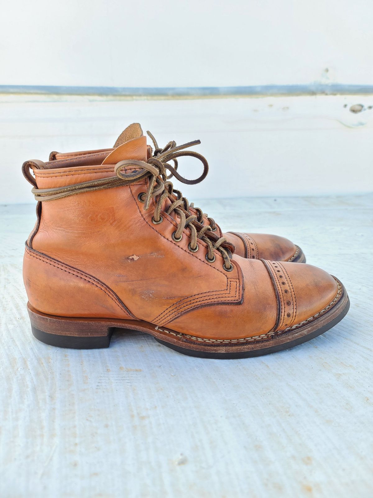Photo by patinathunderdome on January 5, 2022 of the Wesco Hendrik in Horween Natural Essex.