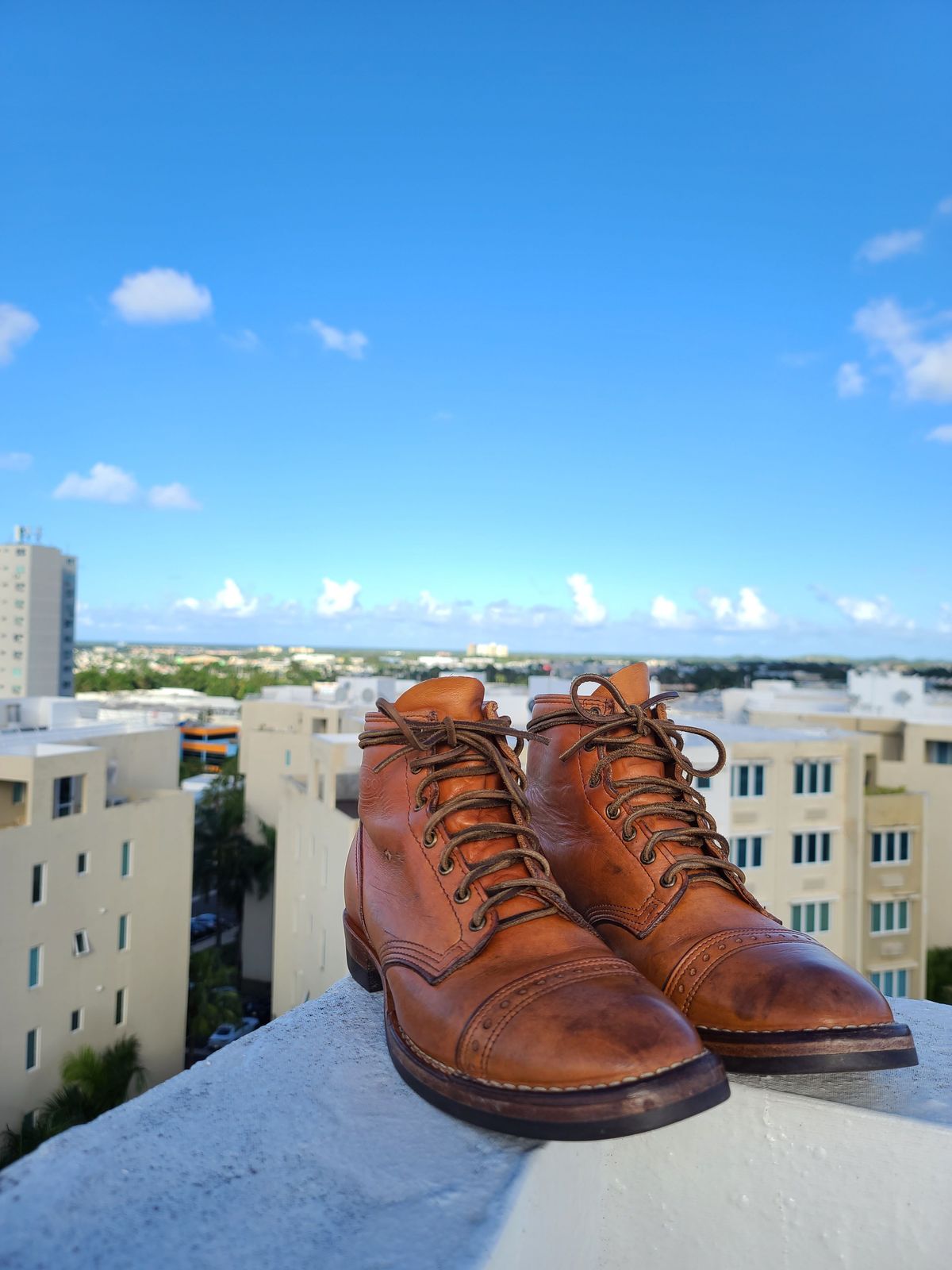 Photo by patinathunderdome on January 5, 2022 of the Wesco Hendrik in Horween Natural Essex.