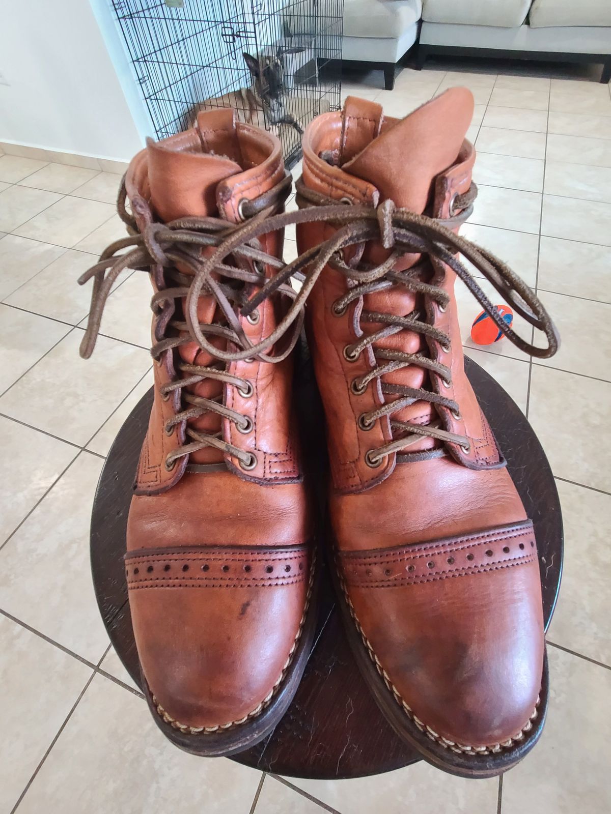 Photo by patinathunderdome on February 6, 2022 of the Wesco Hendrik in Horween Natural Essex.