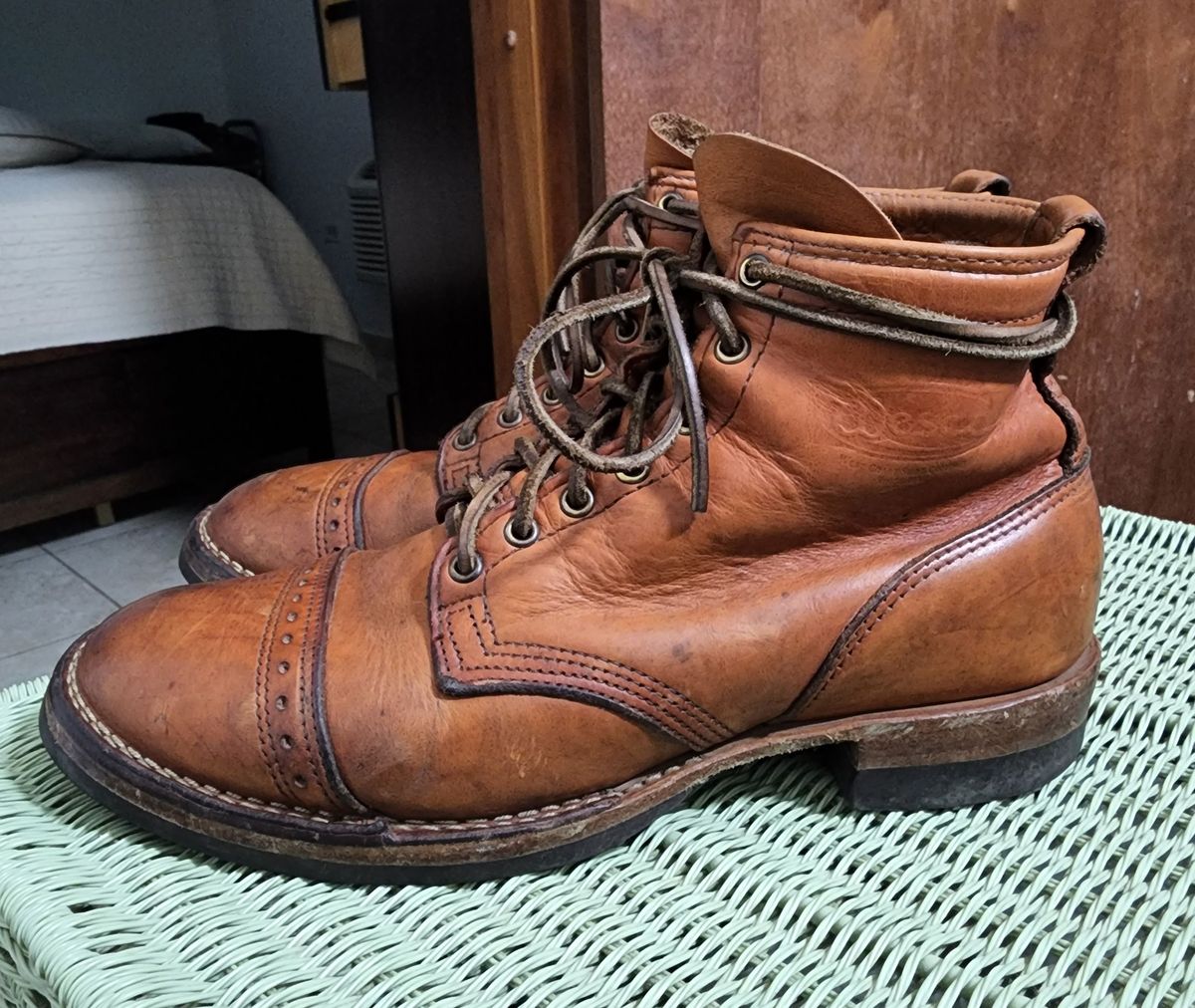 Photo by patinathunderdome on March 6, 2022 of the Wesco Hendrik in Horween Natural Essex.