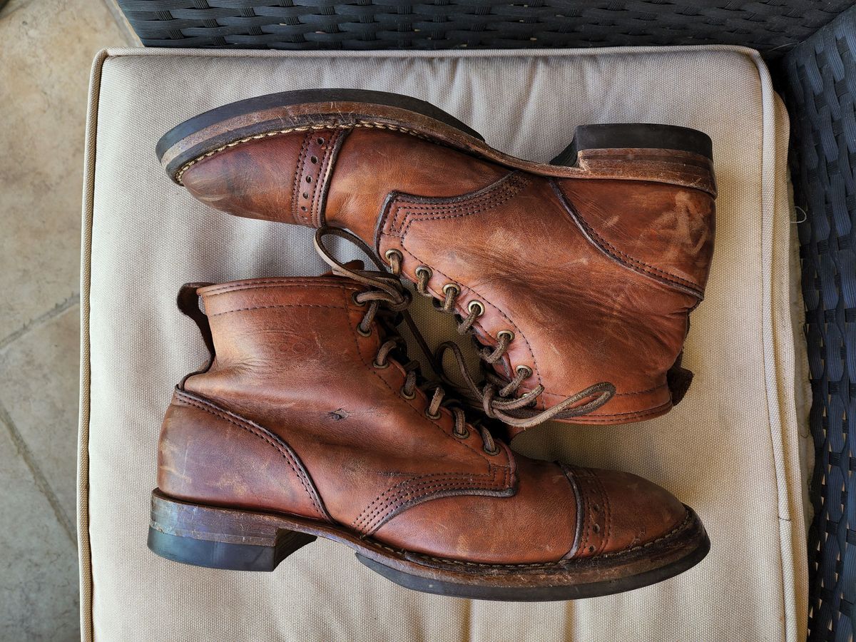 Photo by patinathunderdome on April 5, 2022 of the Wesco Hendrik in Horween Natural Essex.