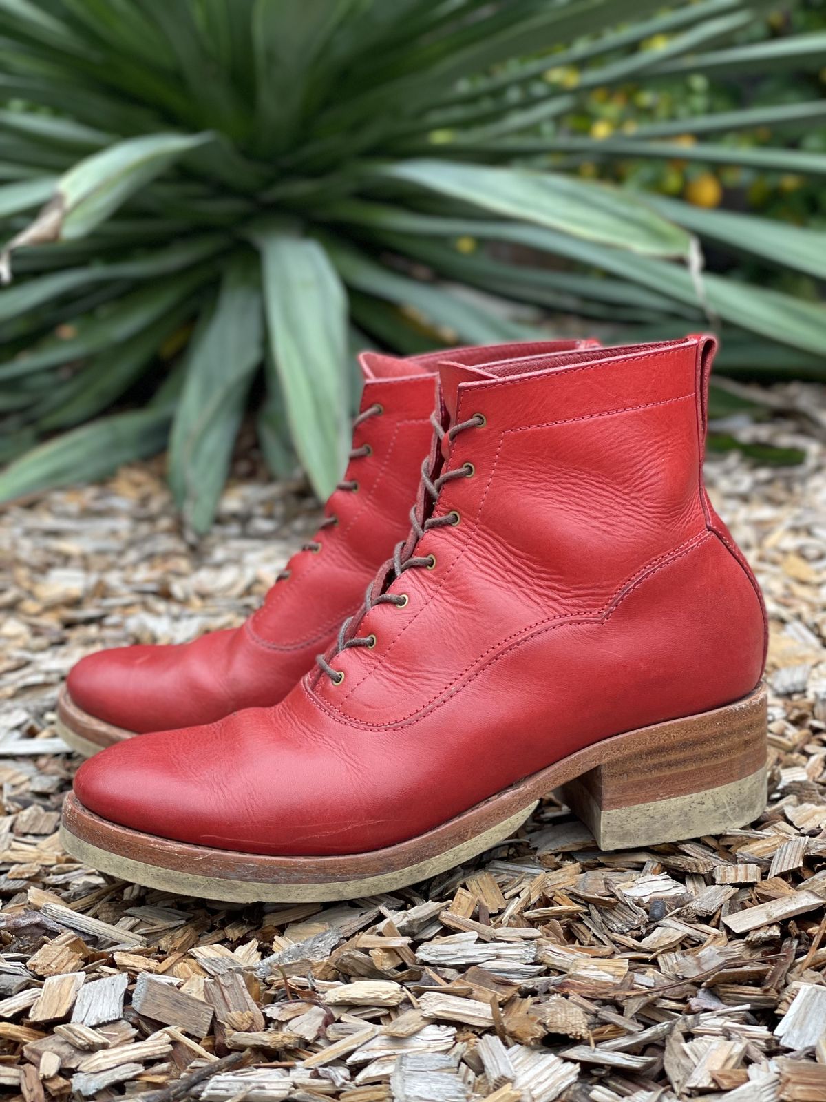 Photo by patinathunderdome on December 5, 2021 of the Maya Miel Balmoral Boot in Badalassi Carlo Red Minerva.