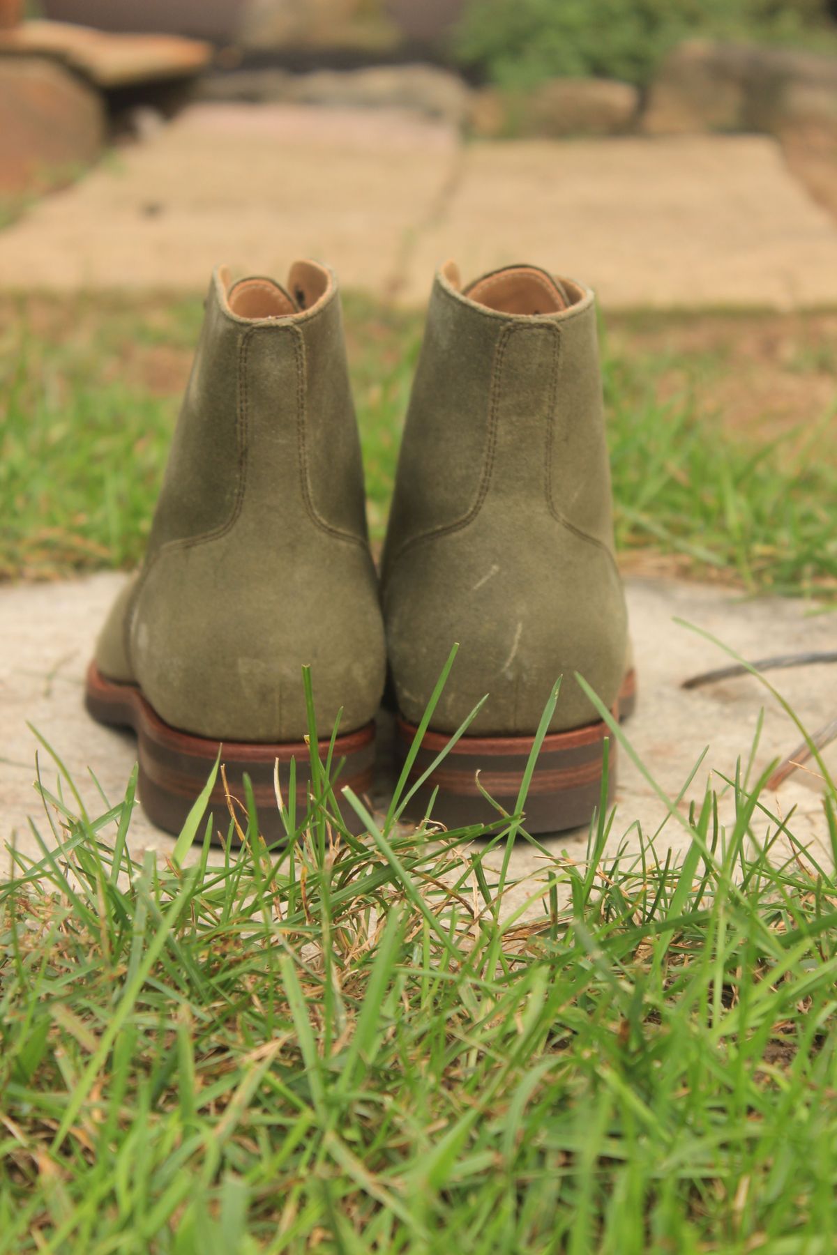 Photo by patinathunderdome on October 1, 2021 of the Rider Boot Co. Dundalk in Lo Stivale Olive Reverso Calf.