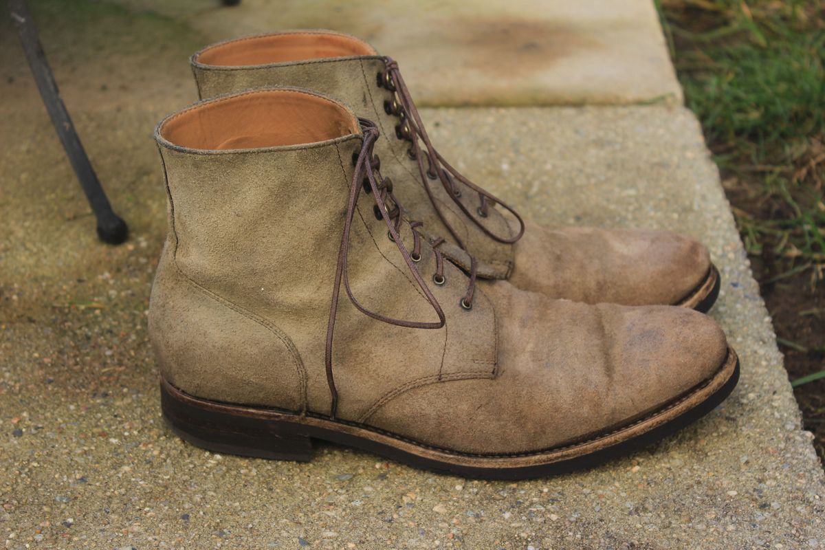 Photo by patinathunderdome on November 1, 2021 of the Rider Boot Co. Dundalk in Lo Stivale Olive Reverso Calf.