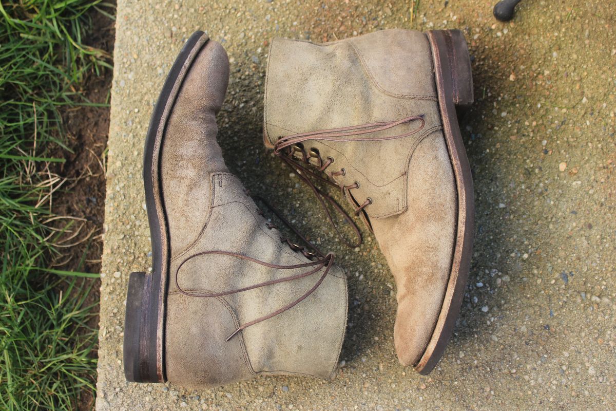 Photo by patinathunderdome on November 1, 2021 of the Rider Boot Co. Dundalk in Lo Stivale Olive Reverso Calf.