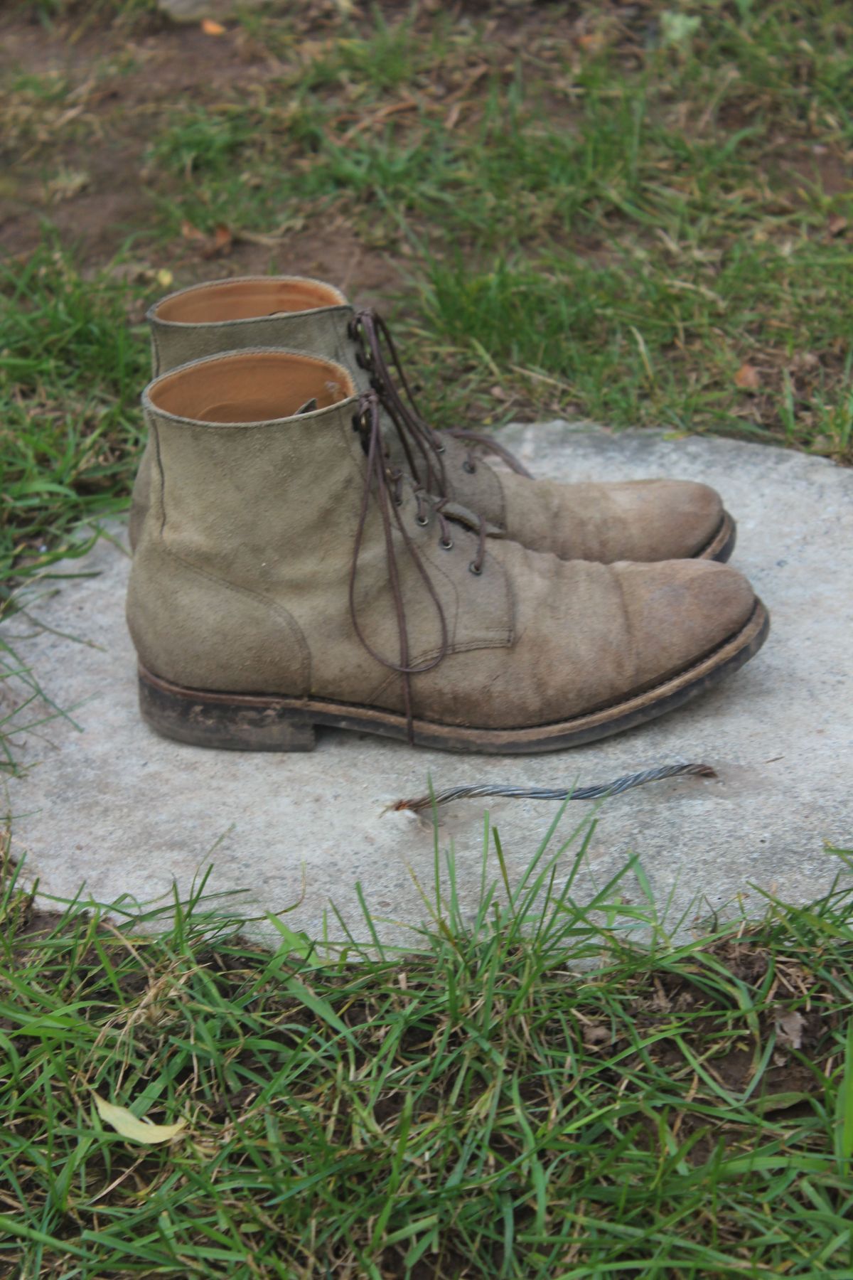 Photo by patinathunderdome on November 1, 2021 of the Rider Boot Co. Dundalk in Lo Stivale Olive Reverso Calf.