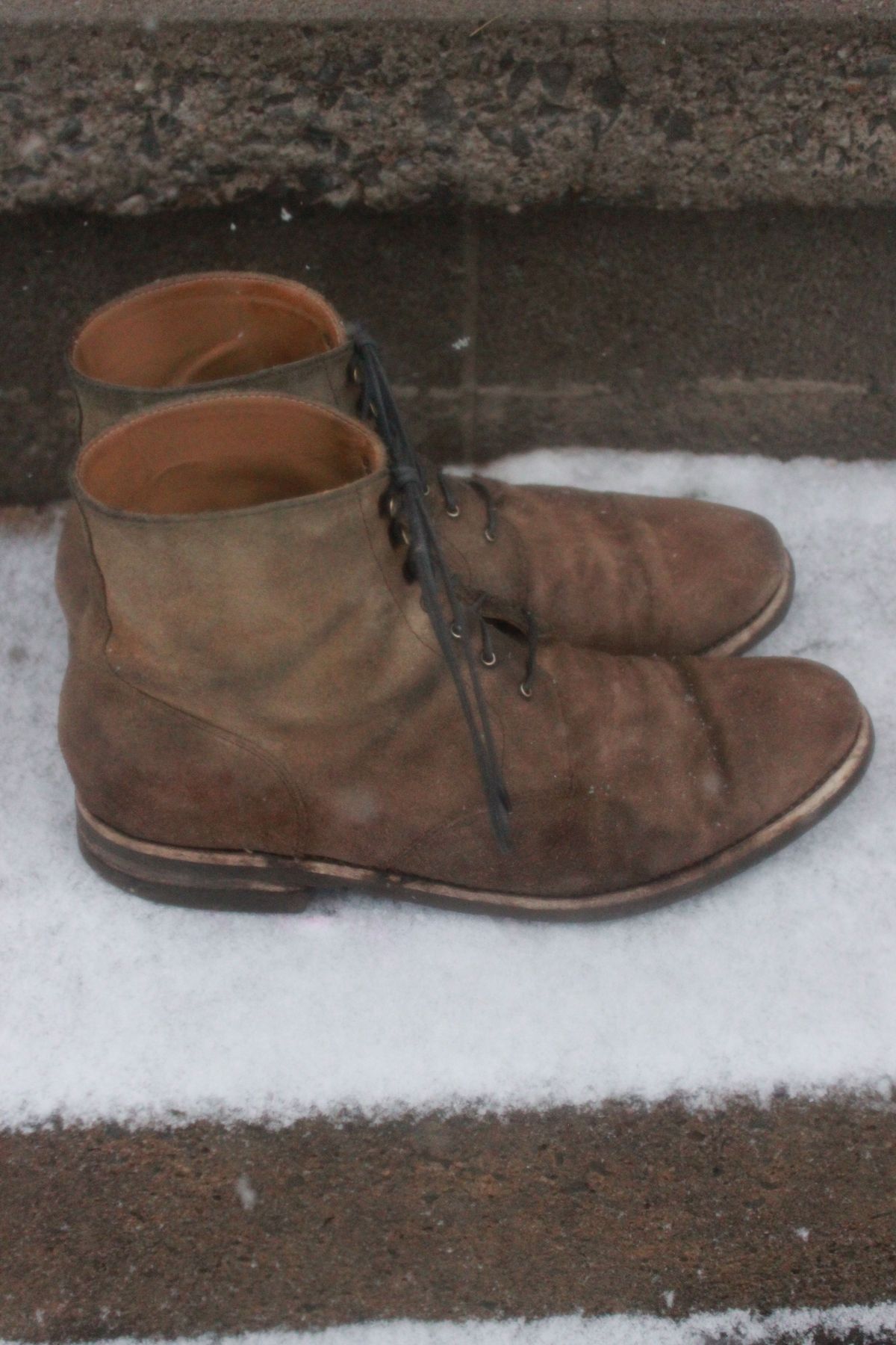 Photo by patinathunderdome on February 3, 2022 of the Rider Boot Co. Dundalk in Lo Stivale Olive Reverso Calf.