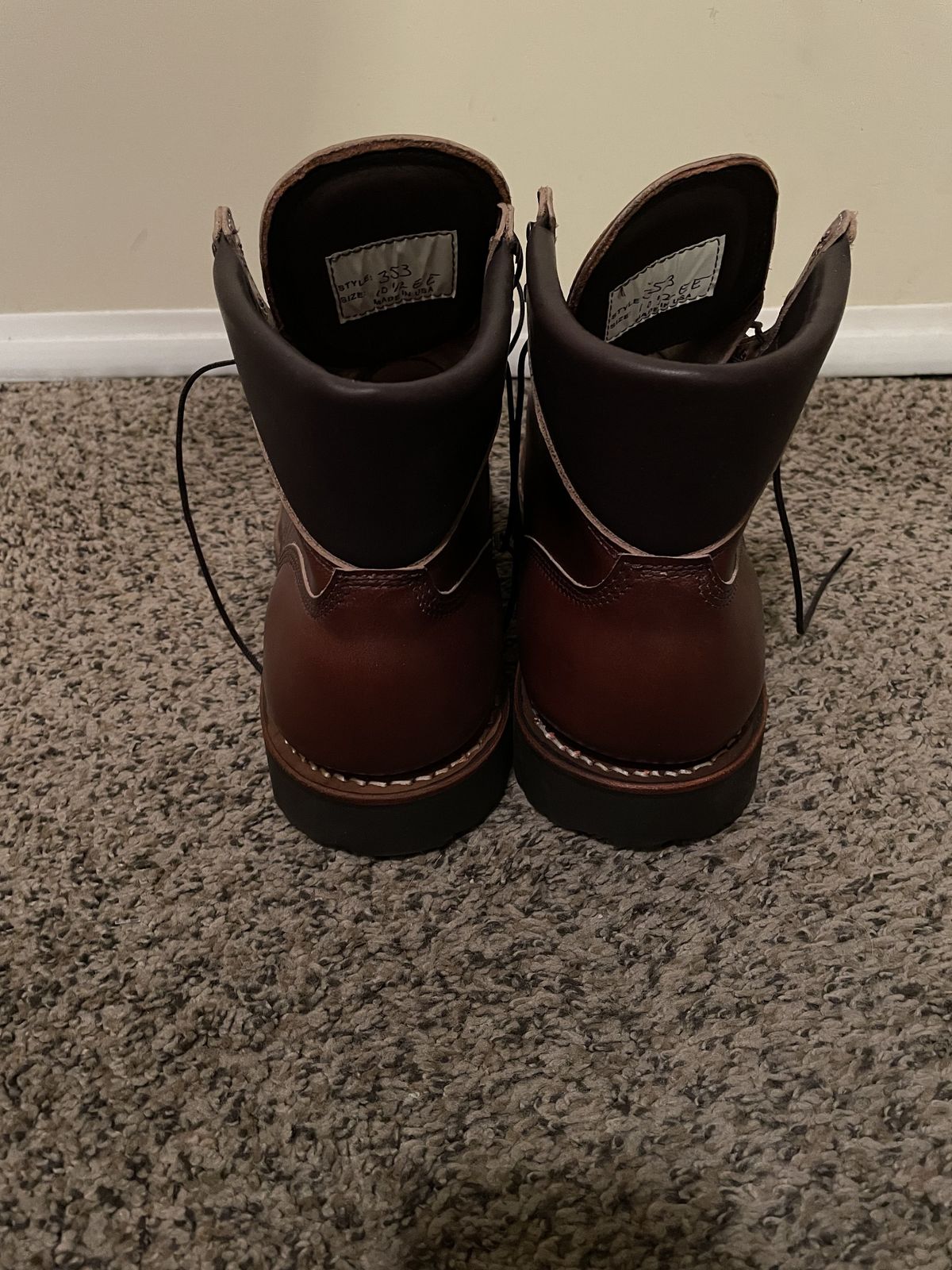 Photo by patinathunderdome on October 1, 2021 of the White's Hiker in Horween British Tan Chromexcel.