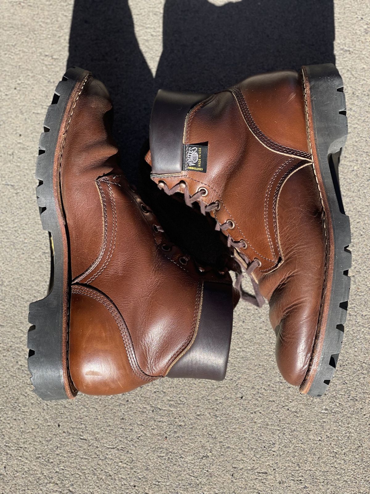 Photo by patinathunderdome on February 5, 2022 of the White's Hiker in Horween British Tan Chromexcel.