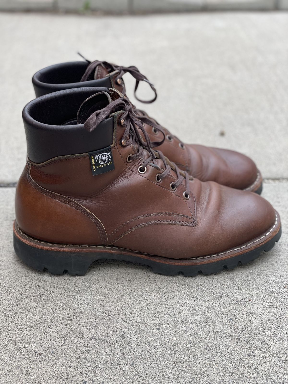 Photo by patinathunderdome on March 5, 2022 of the White's Hiker in Horween British Tan Chromexcel.