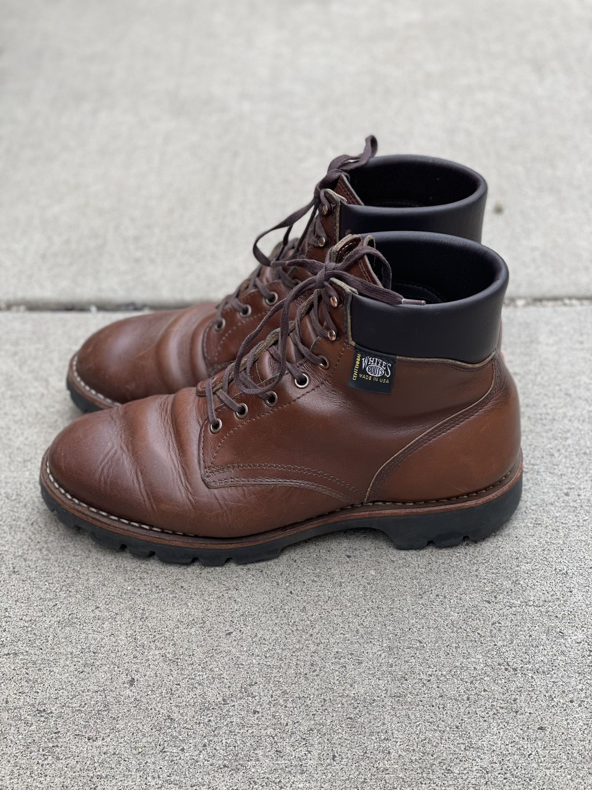 Photo by patinathunderdome on March 5, 2022 of the White's Hiker in Horween British Tan Chromexcel.