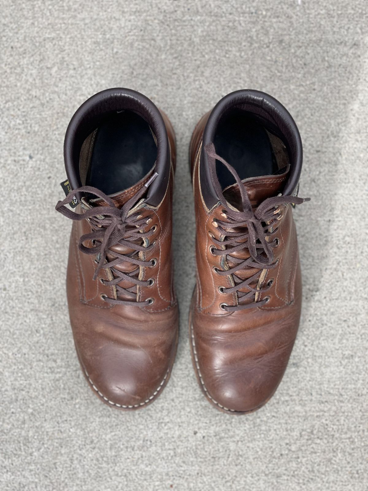 Photo by patinathunderdome on April 4, 2022 of the White's Hiker in Horween British Tan Chromexcel.