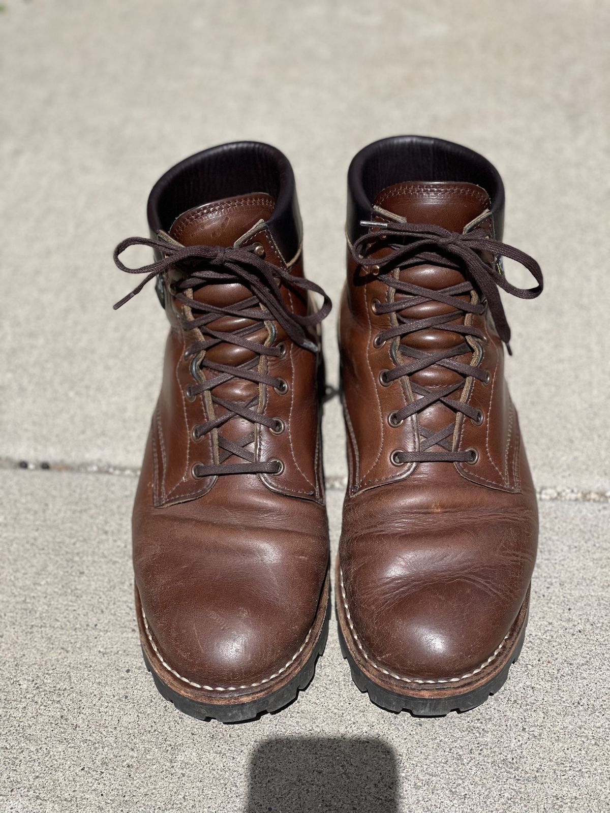 Photo by patinathunderdome on May 5, 2022 of the White's Hiker in Horween British Tan Chromexcel.